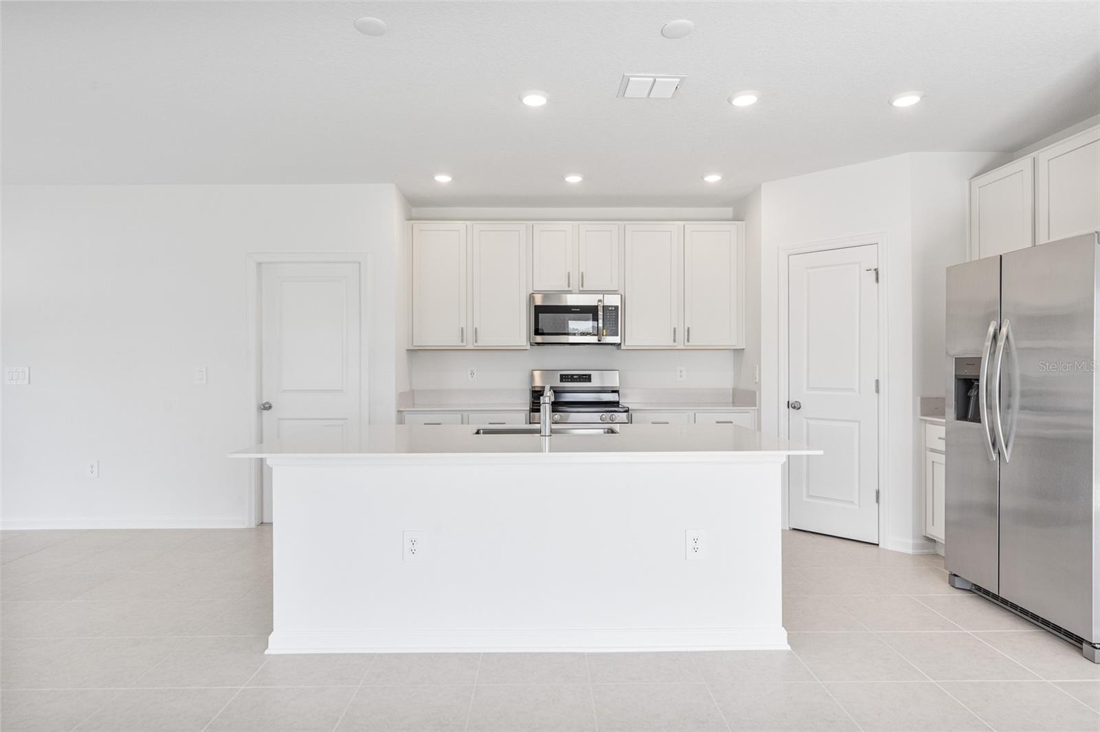 Image 7 of 31 For 5625 Gingham Drive