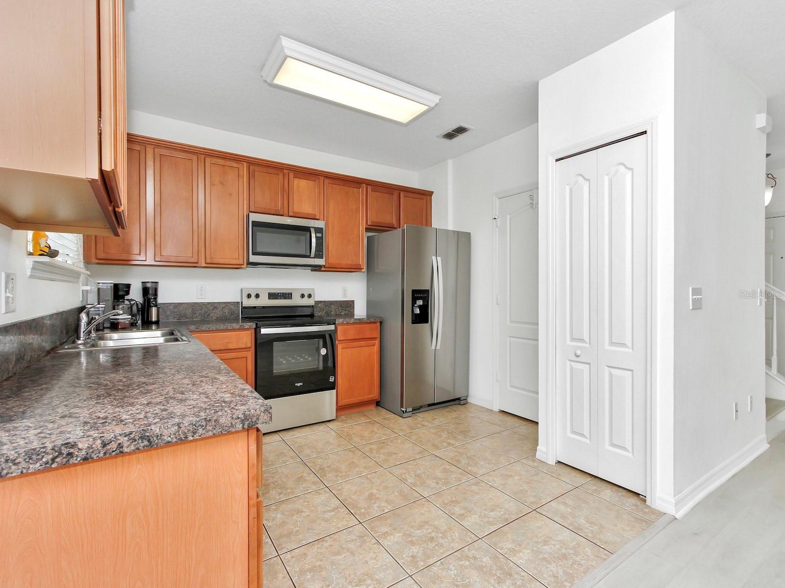Image 9 of 45 For 2311 Chatham Place Drive