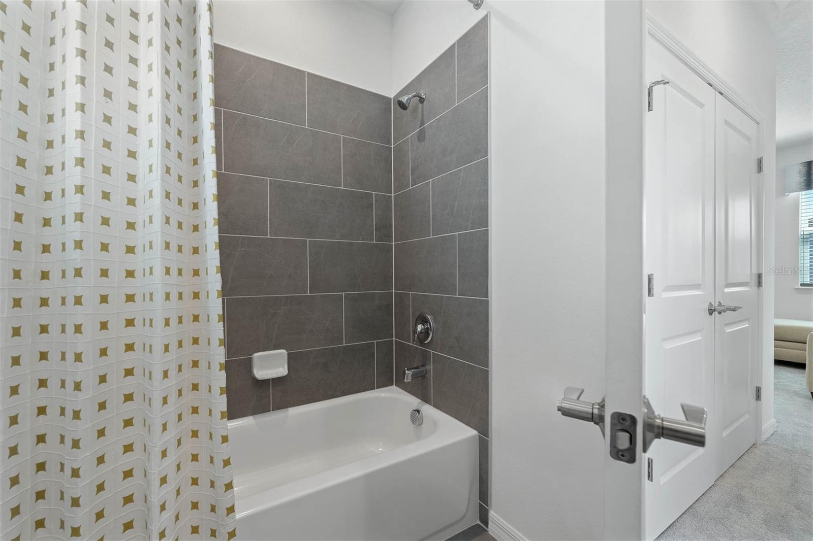 Image 24 of 43 For 490 Belmond Drive