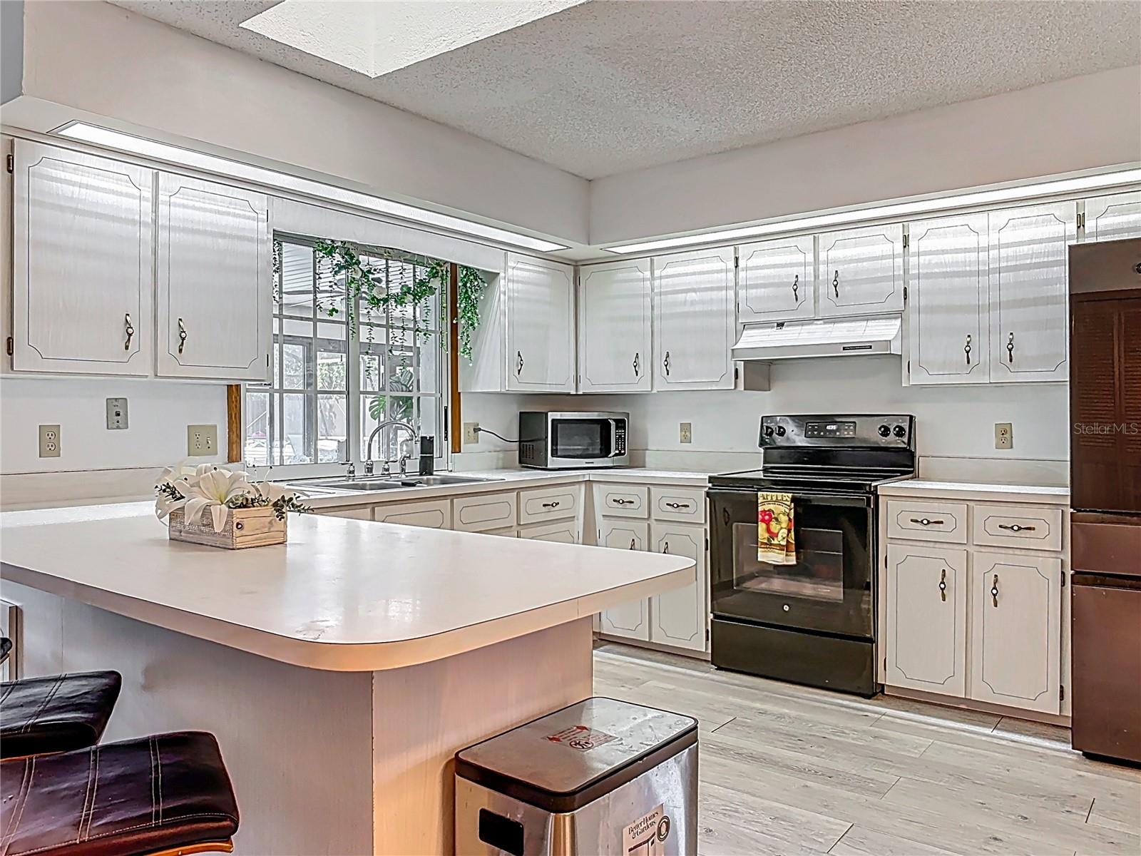 Image 12 of 54 For 1129 Madura Drive