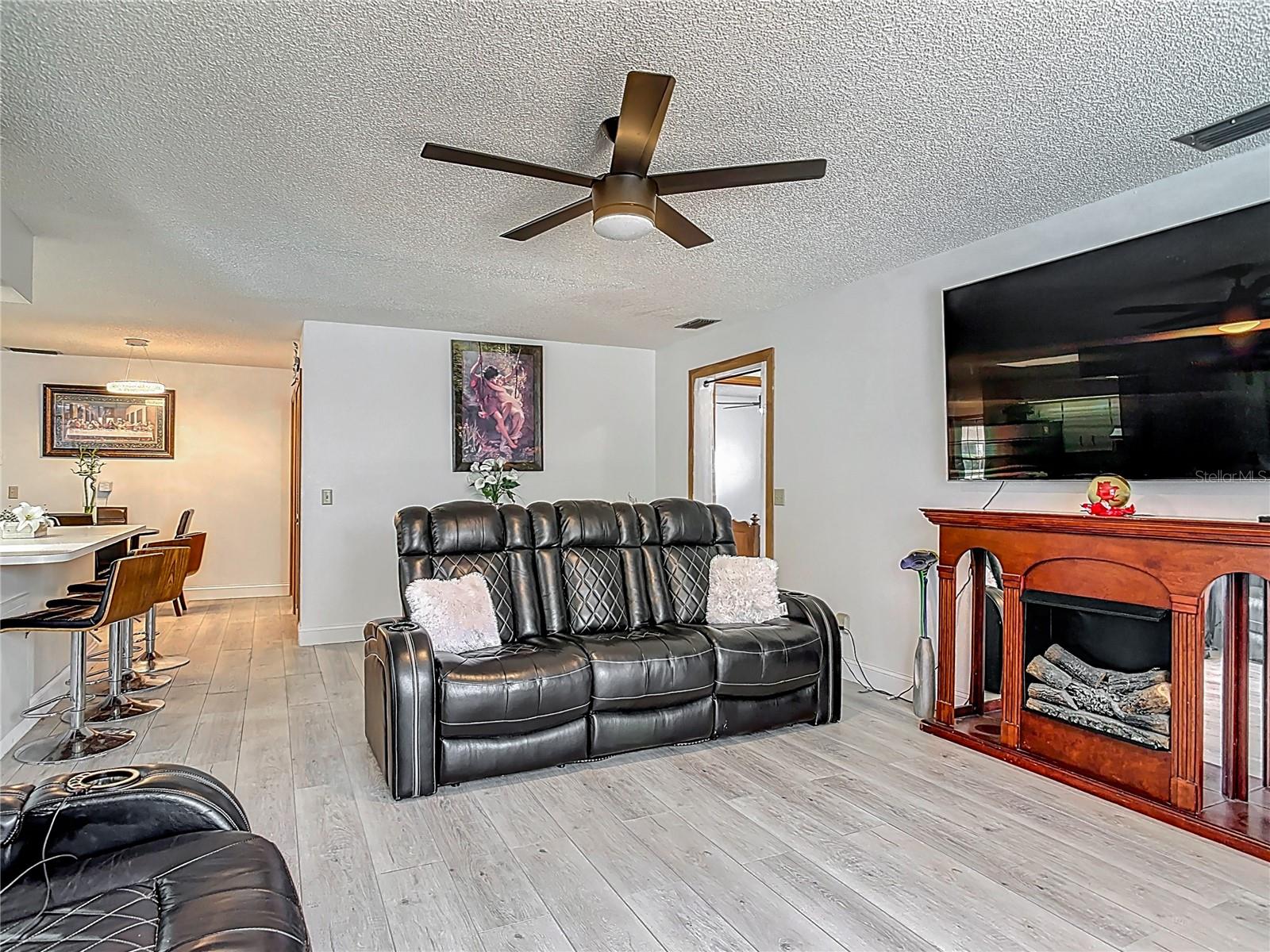 Image 17 of 54 For 1129 Madura Drive