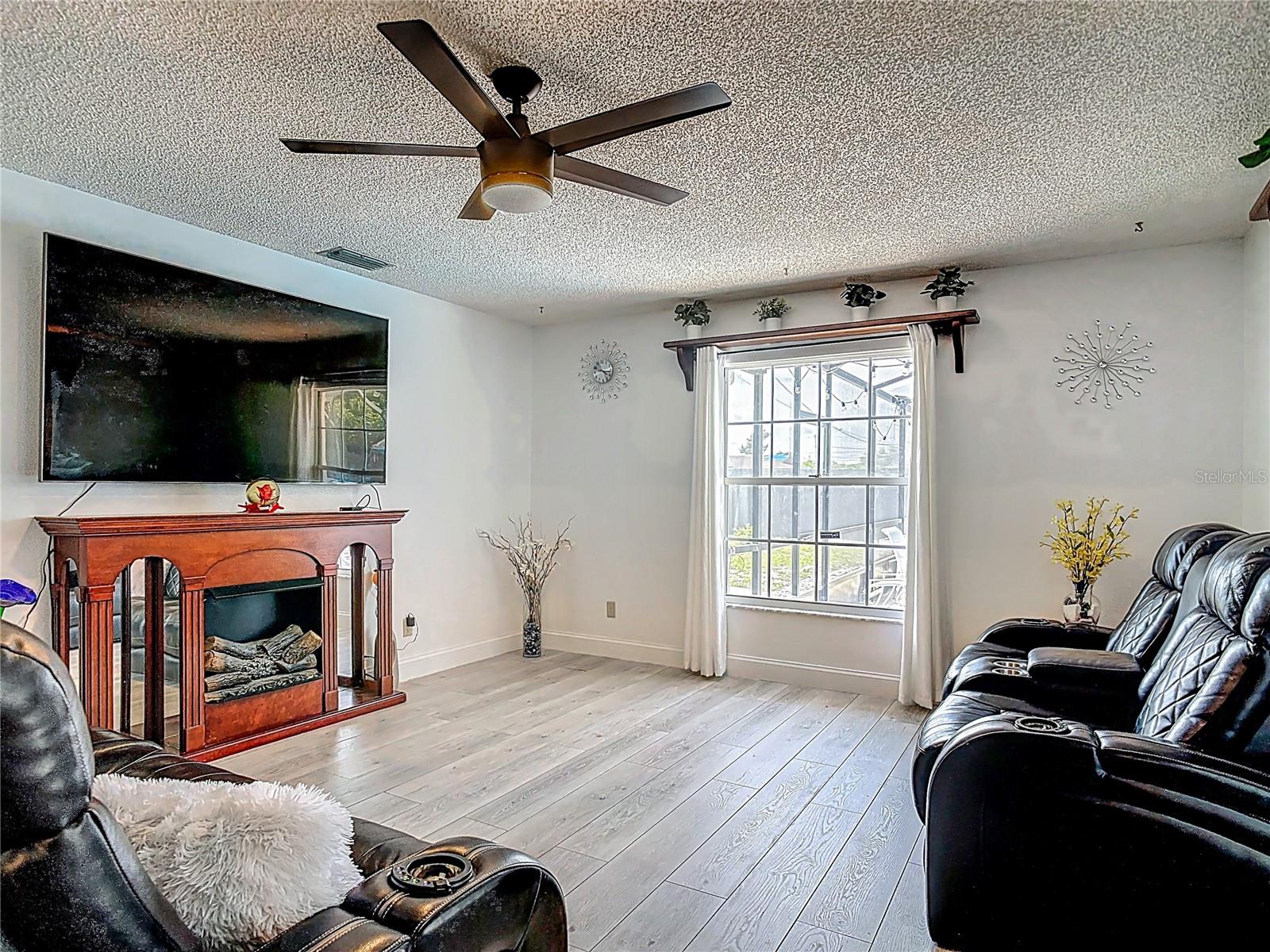 Image 18 of 54 For 1129 Madura Drive