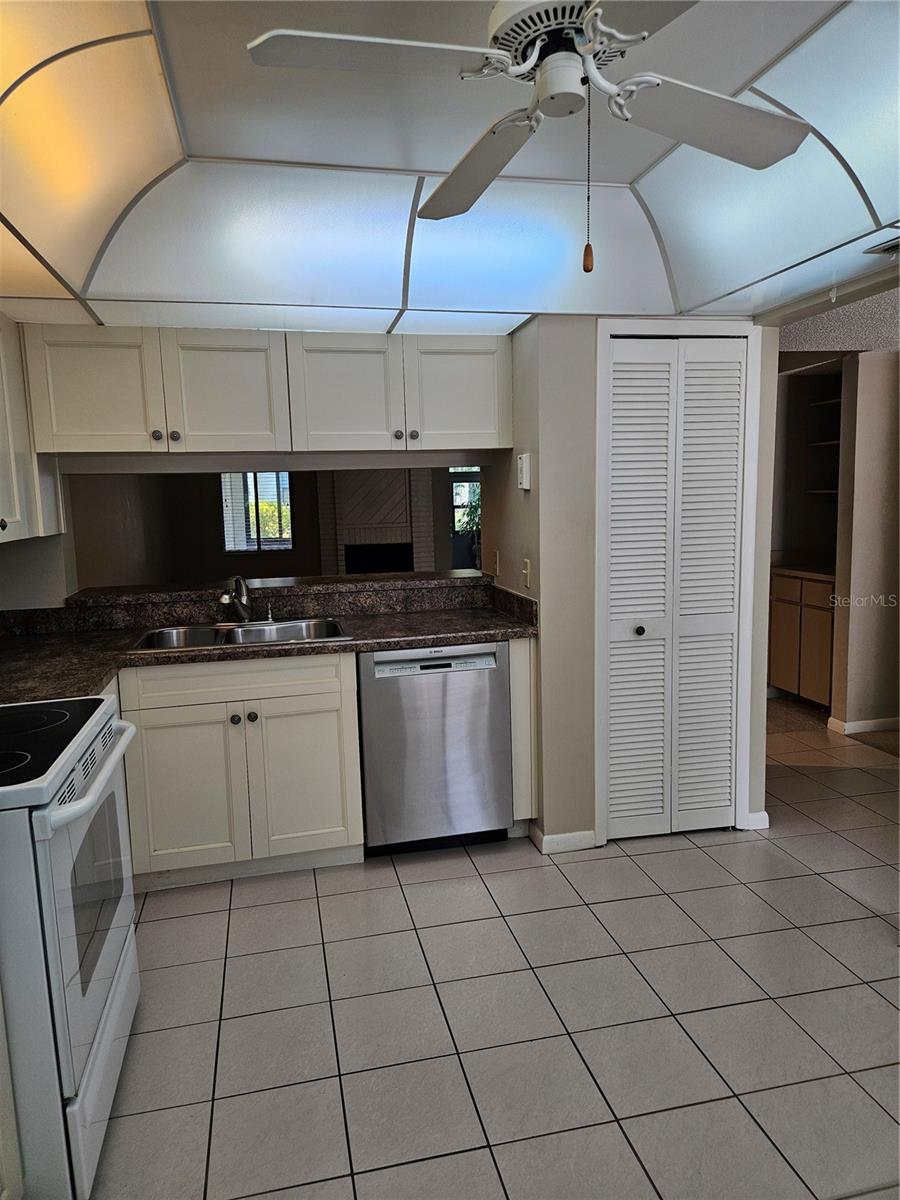 Image 8 of 24 For 7 Escondido Circle 71