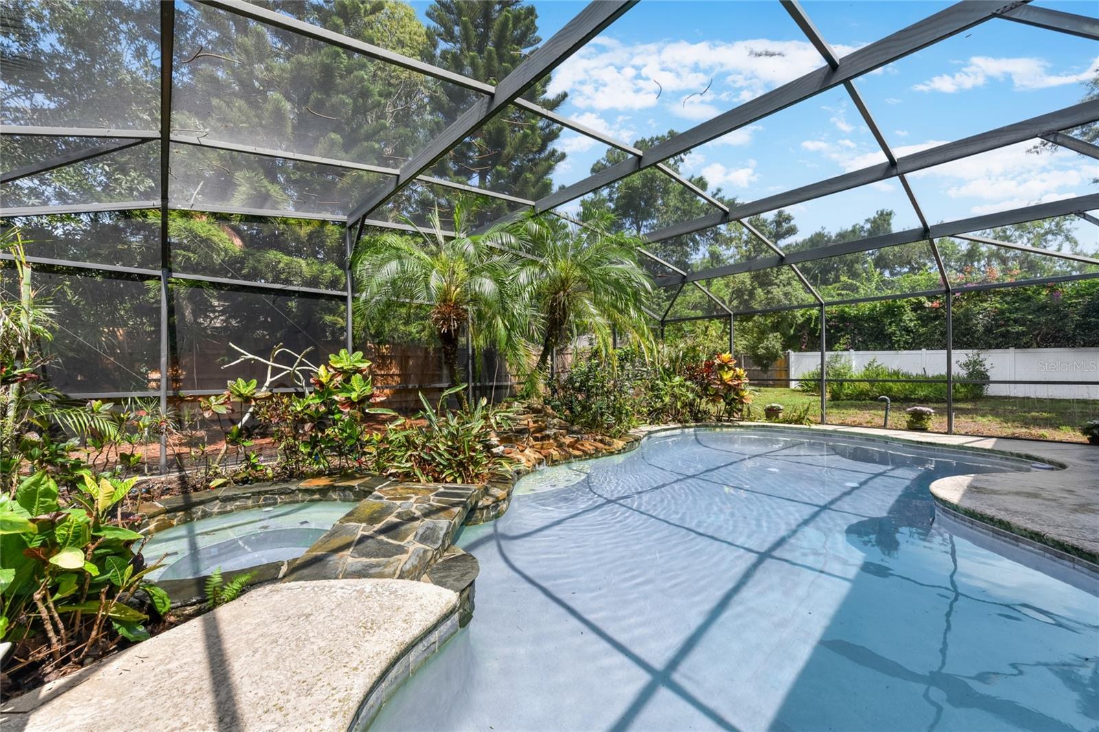 Image 25 of 75 For 4030 Cool Water Court