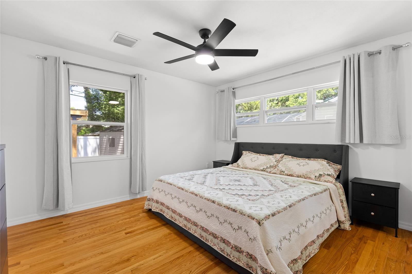 Image 16 of 28 For 2072 Grandview Avenue S
