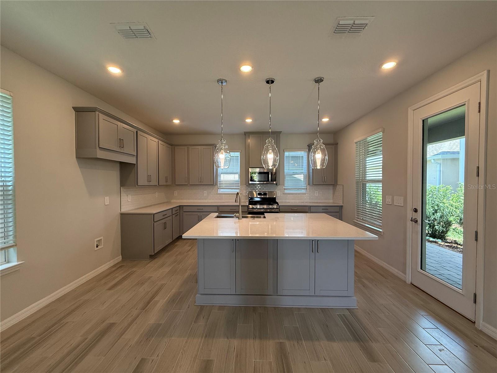 Image 4 of 26 For 1219 Teal Creek Drive