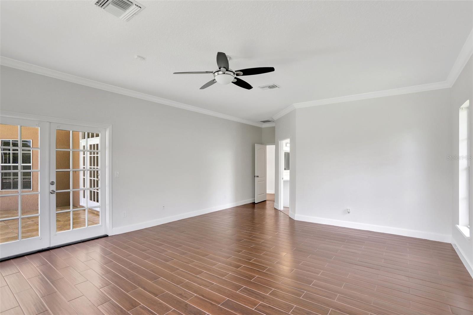 Image 14 of 43 For 8623 Summerville Place