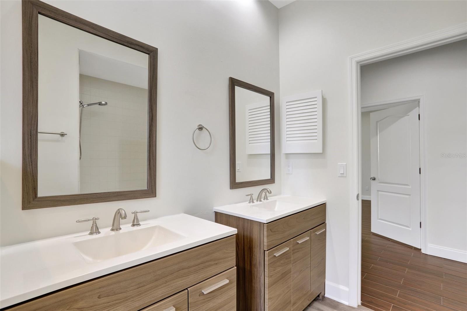 Image 31 of 43 For 8623 Summerville Place