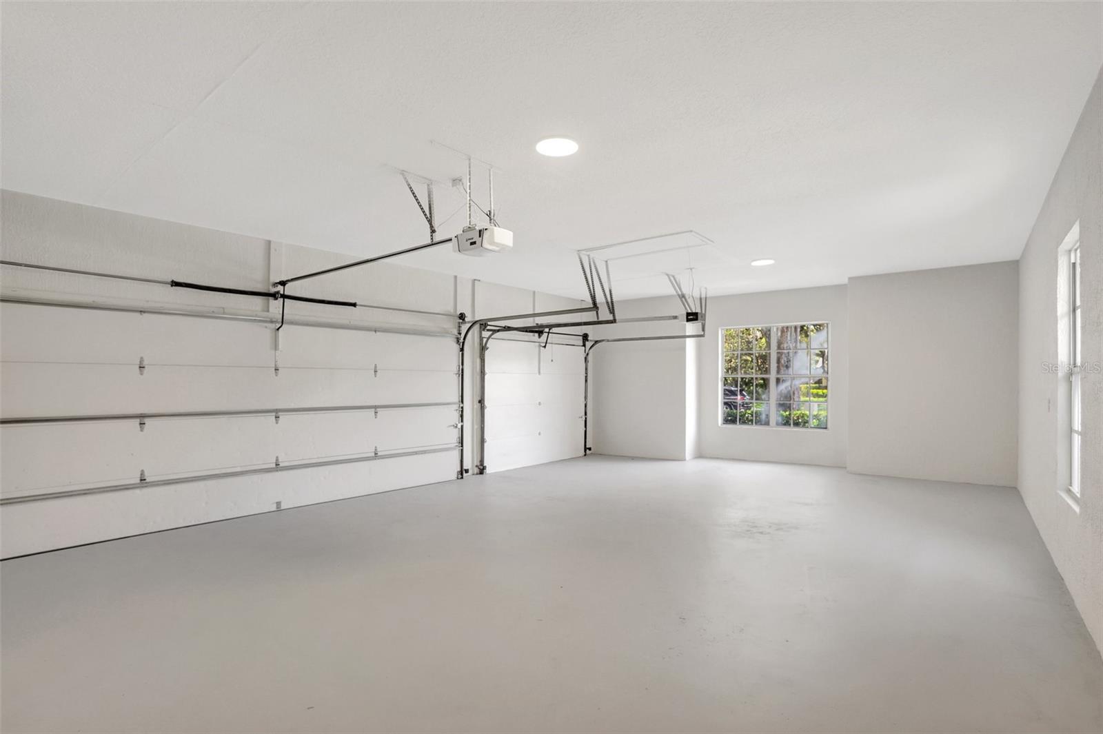 Image 33 of 43 For 8623 Summerville Place