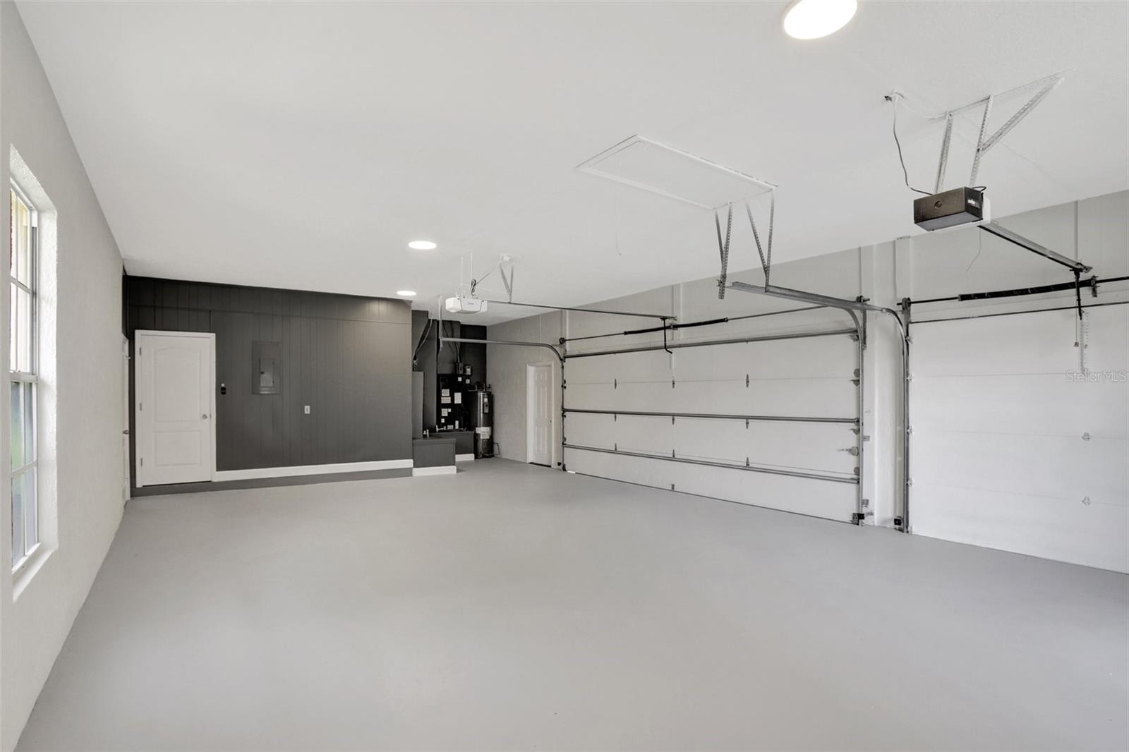 Image 34 of 43 For 8623 Summerville Place