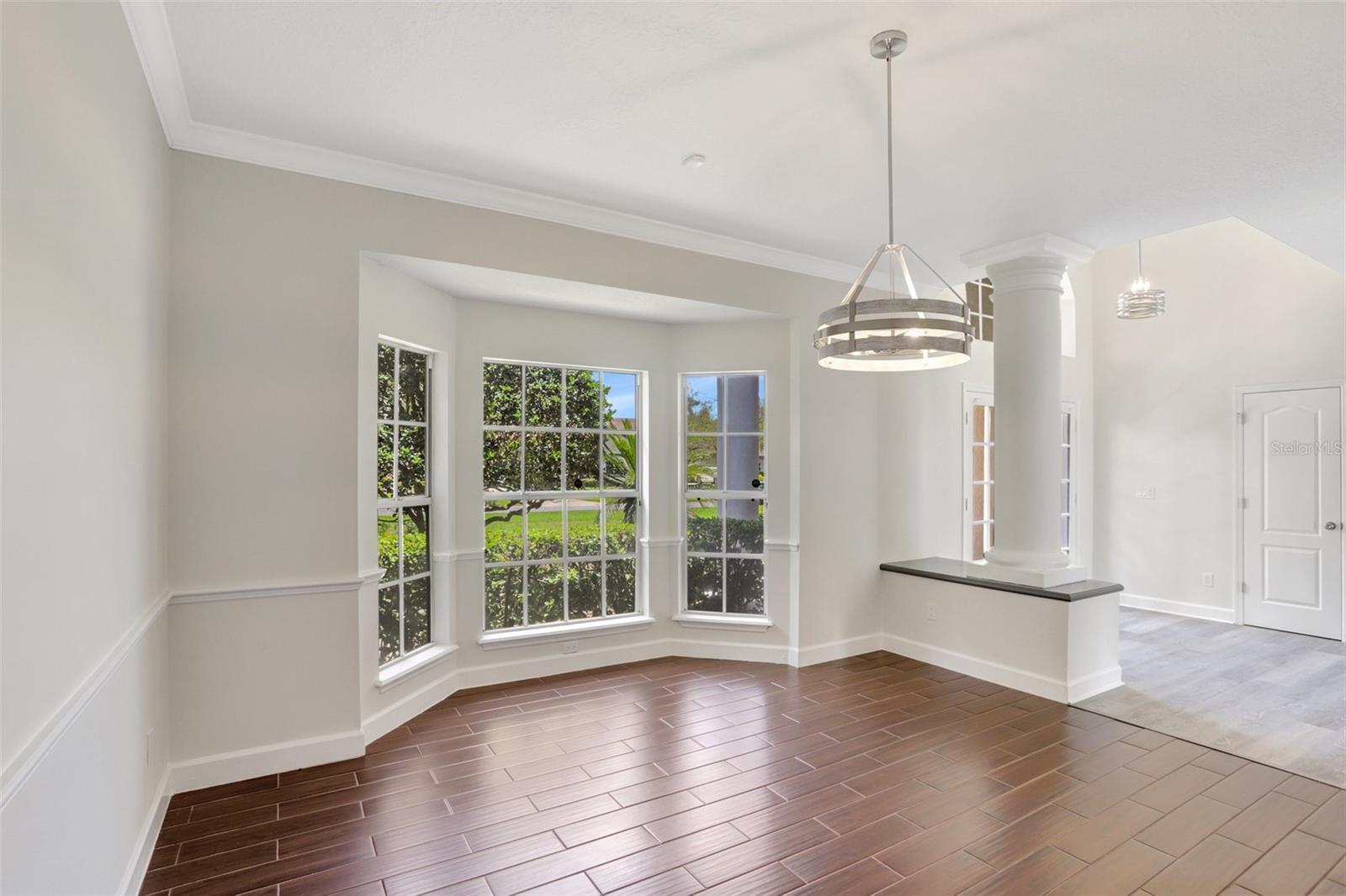 Image 5 of 43 For 8623 Summerville Place