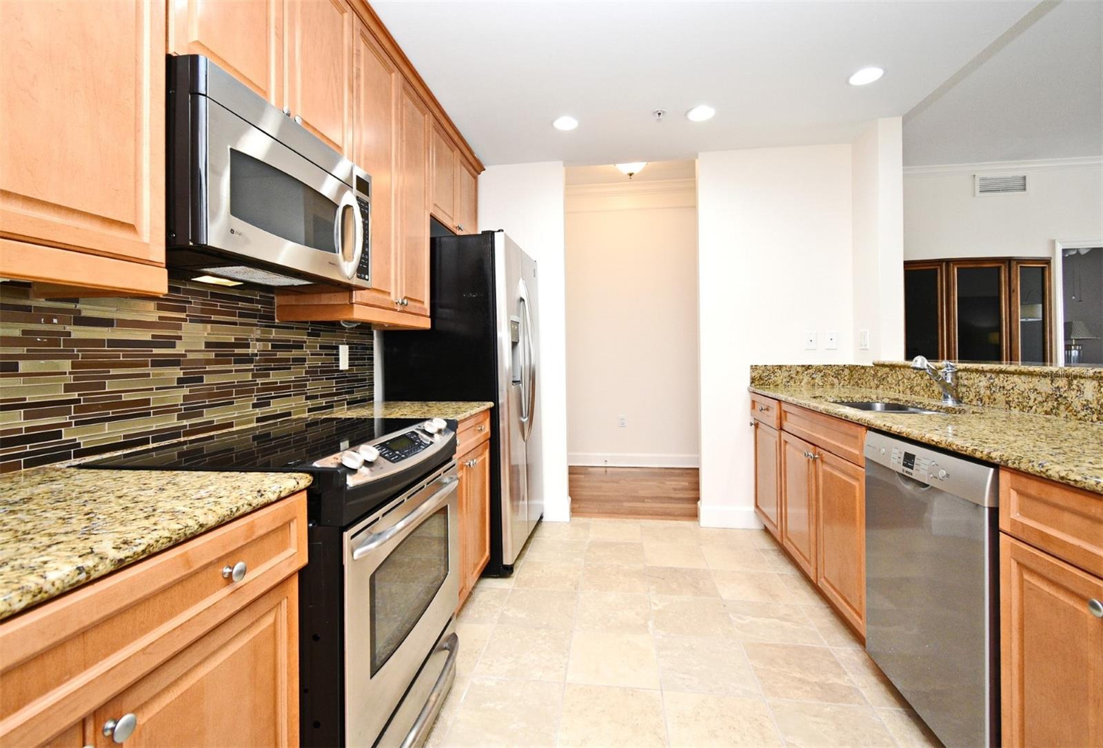 Image 18 of 43 For 630 Vassar Street 2508