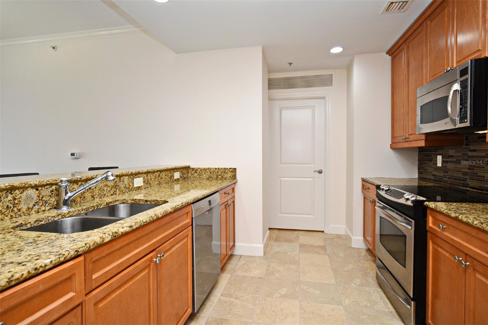 Image 21 of 43 For 630 Vassar Street 2508