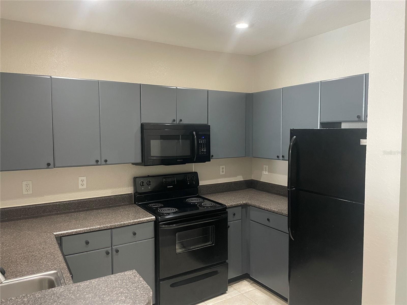 Image 3 of 14 For 202 South Street 5049