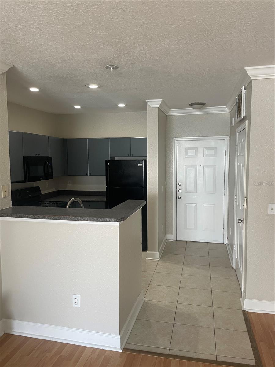 Image 4 of 14 For 202 South Street 5049