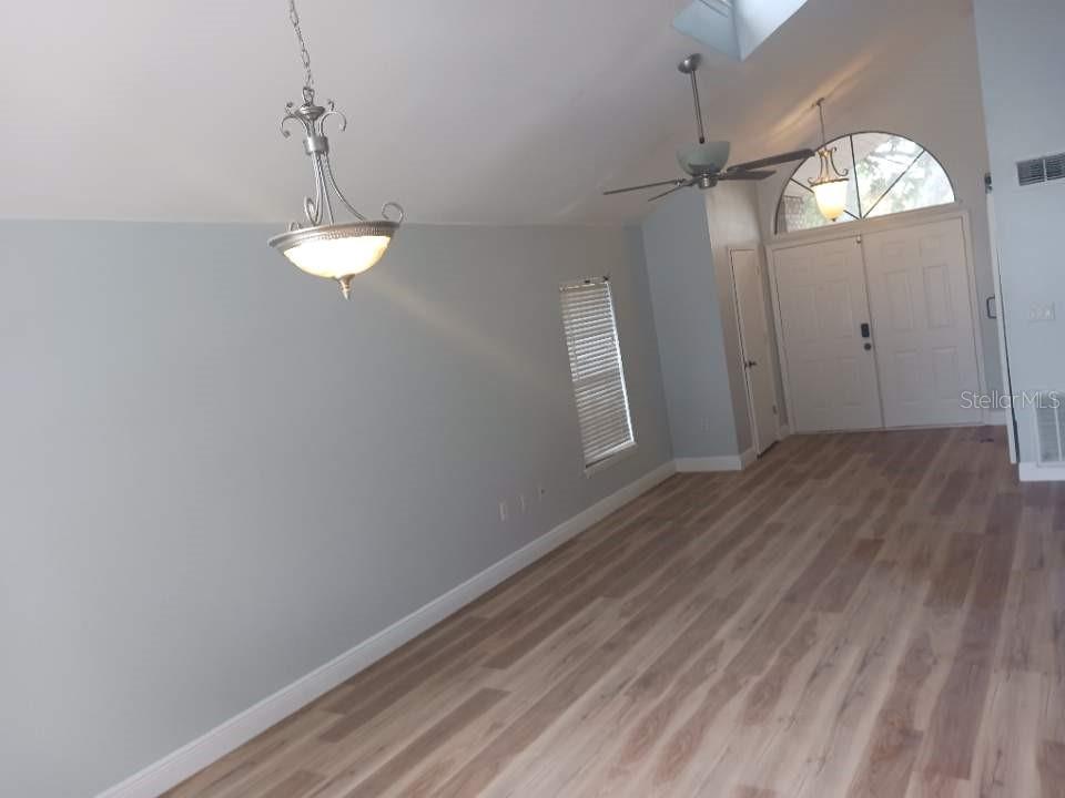 Image 3 of 27 For 2181 Wekiwa Oaks Drive