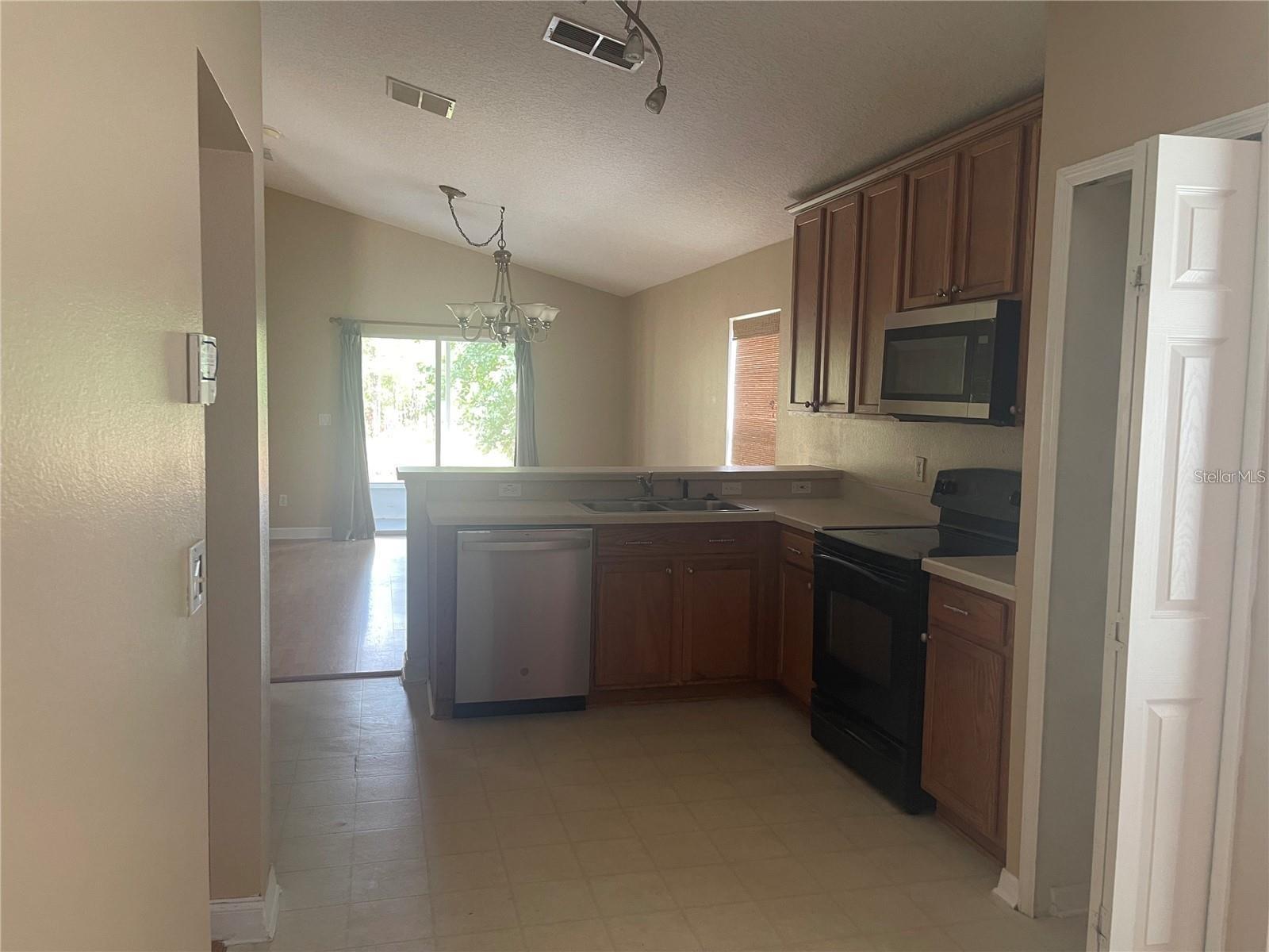 Image 8 of 14 For 4231 Northern Dancer Way