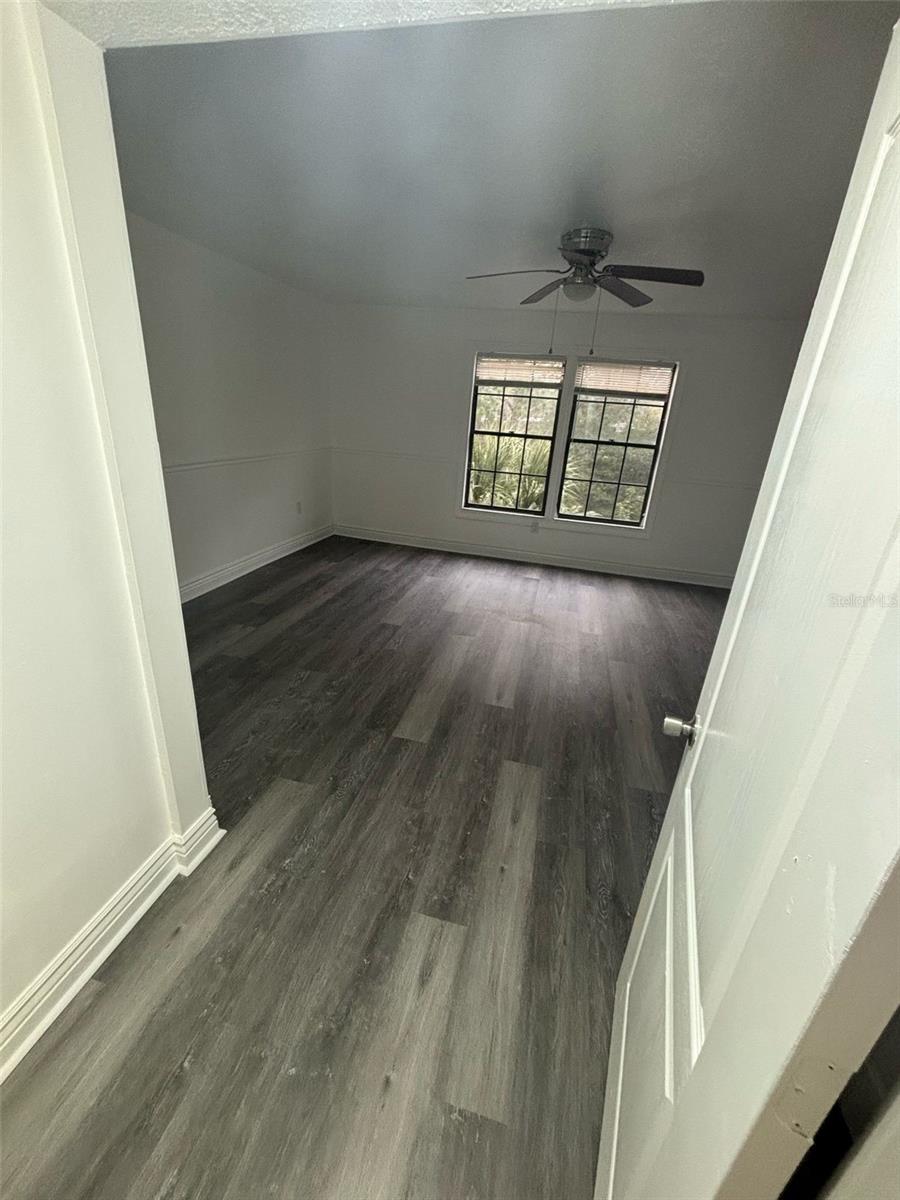 Image 3 of 17 For 5930 Village Circle Ge
