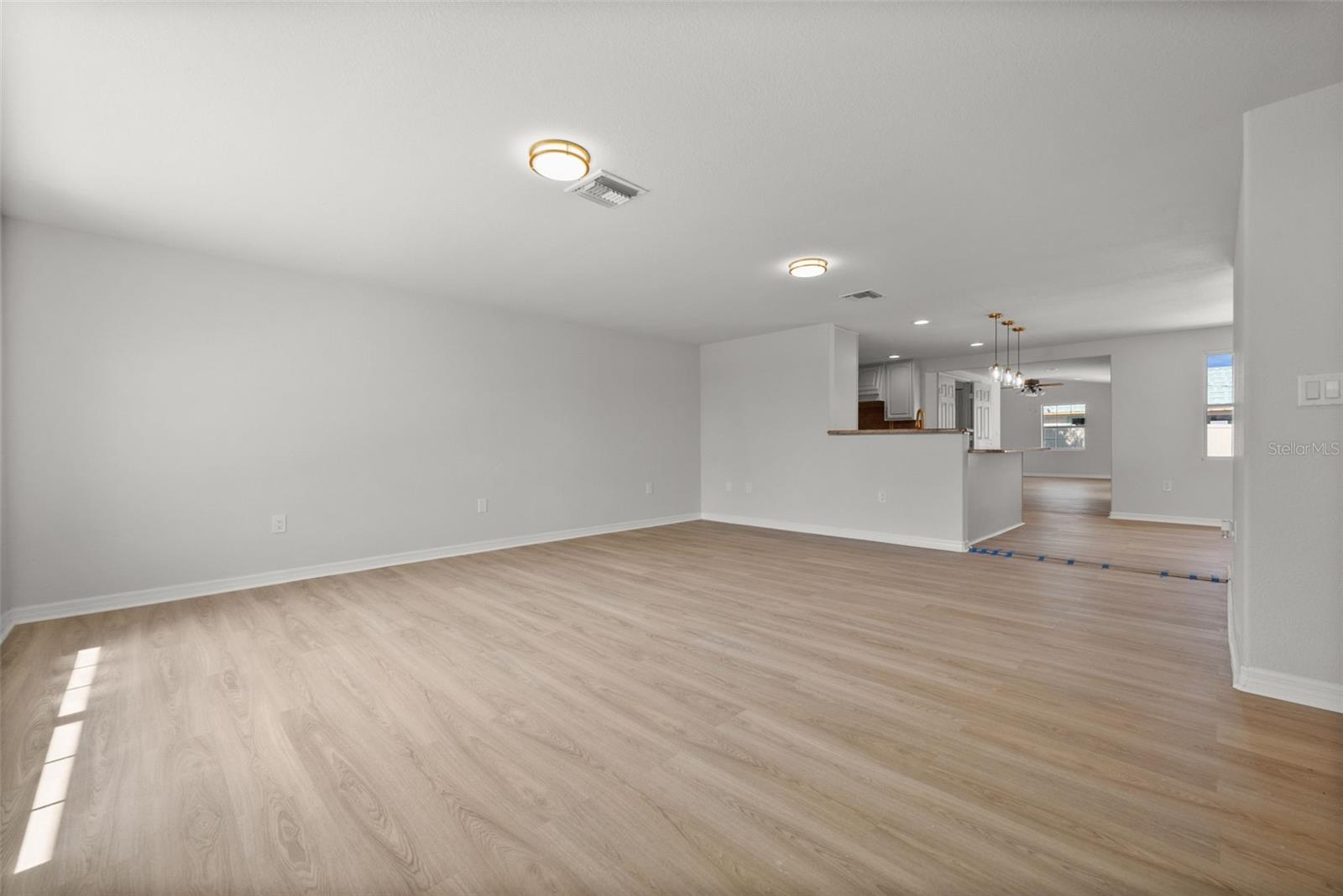 Image 11 of 46 For 2126 Hanby Street