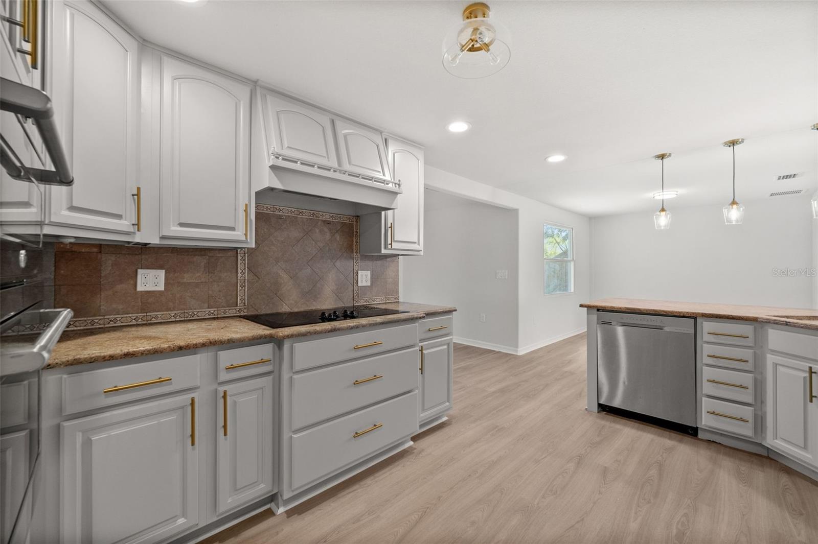 Image 21 of 46 For 2126 Hanby Street
