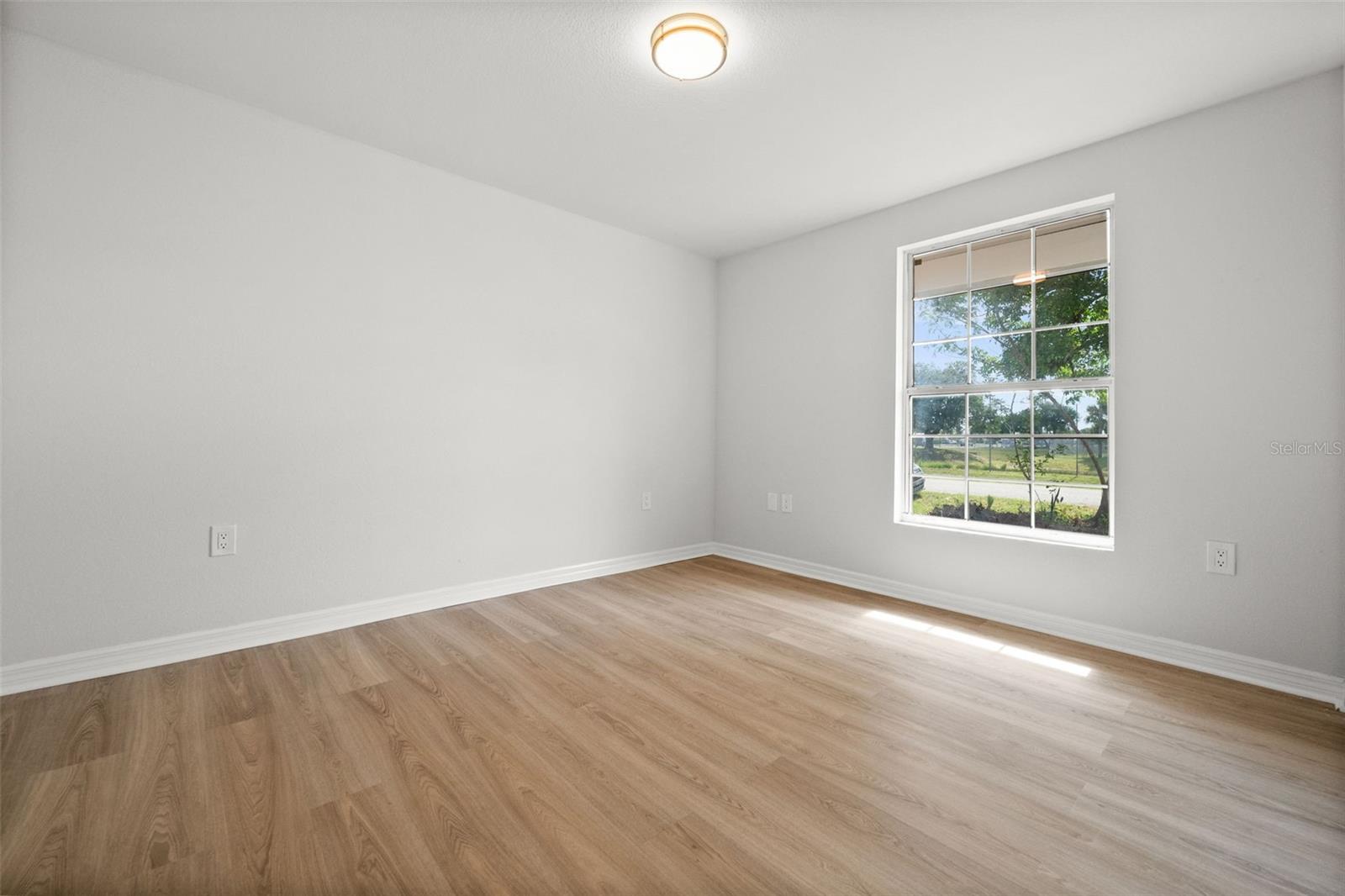 Image 32 of 46 For 2126 Hanby Street