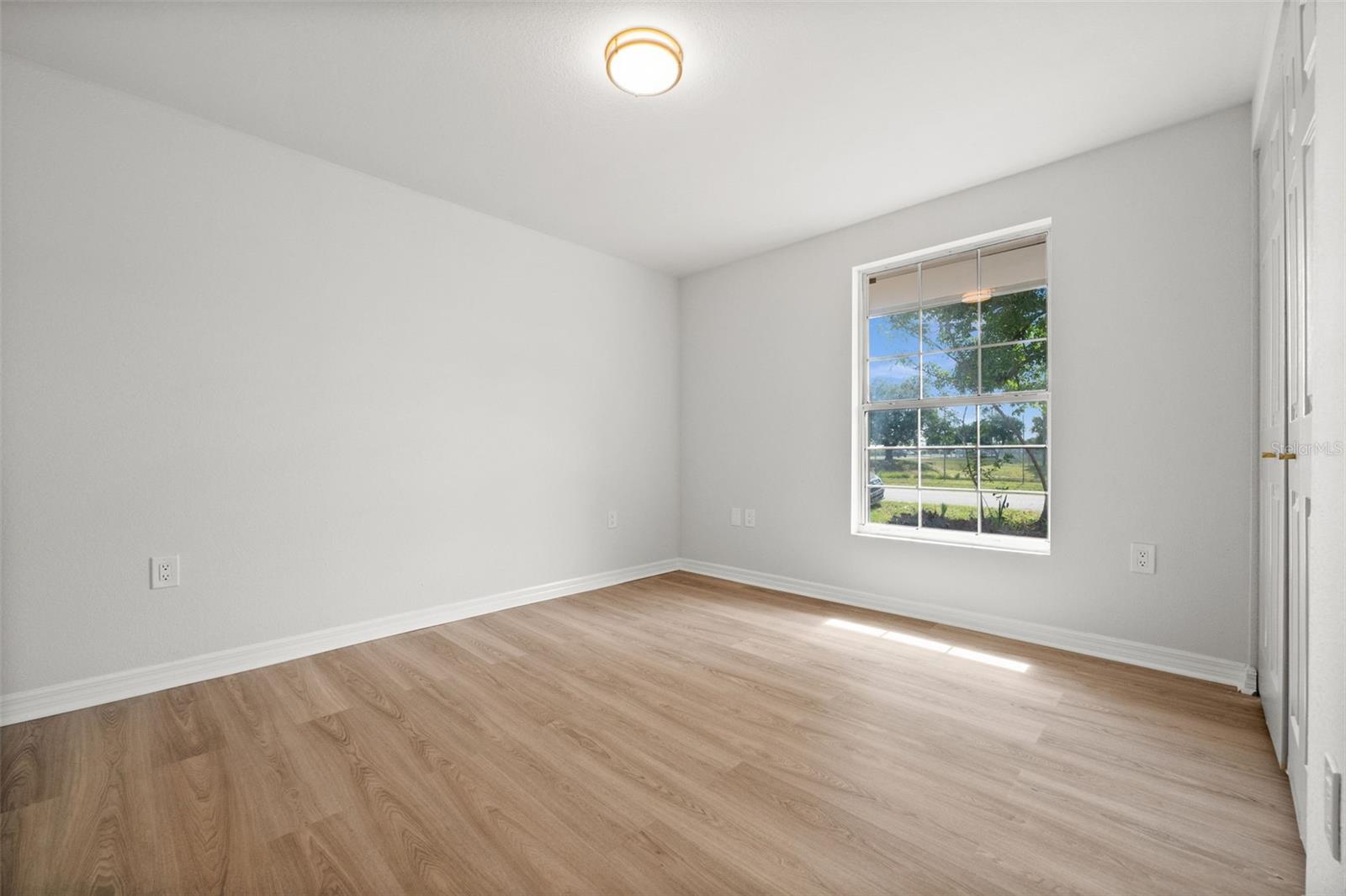 Image 33 of 46 For 2126 Hanby Street