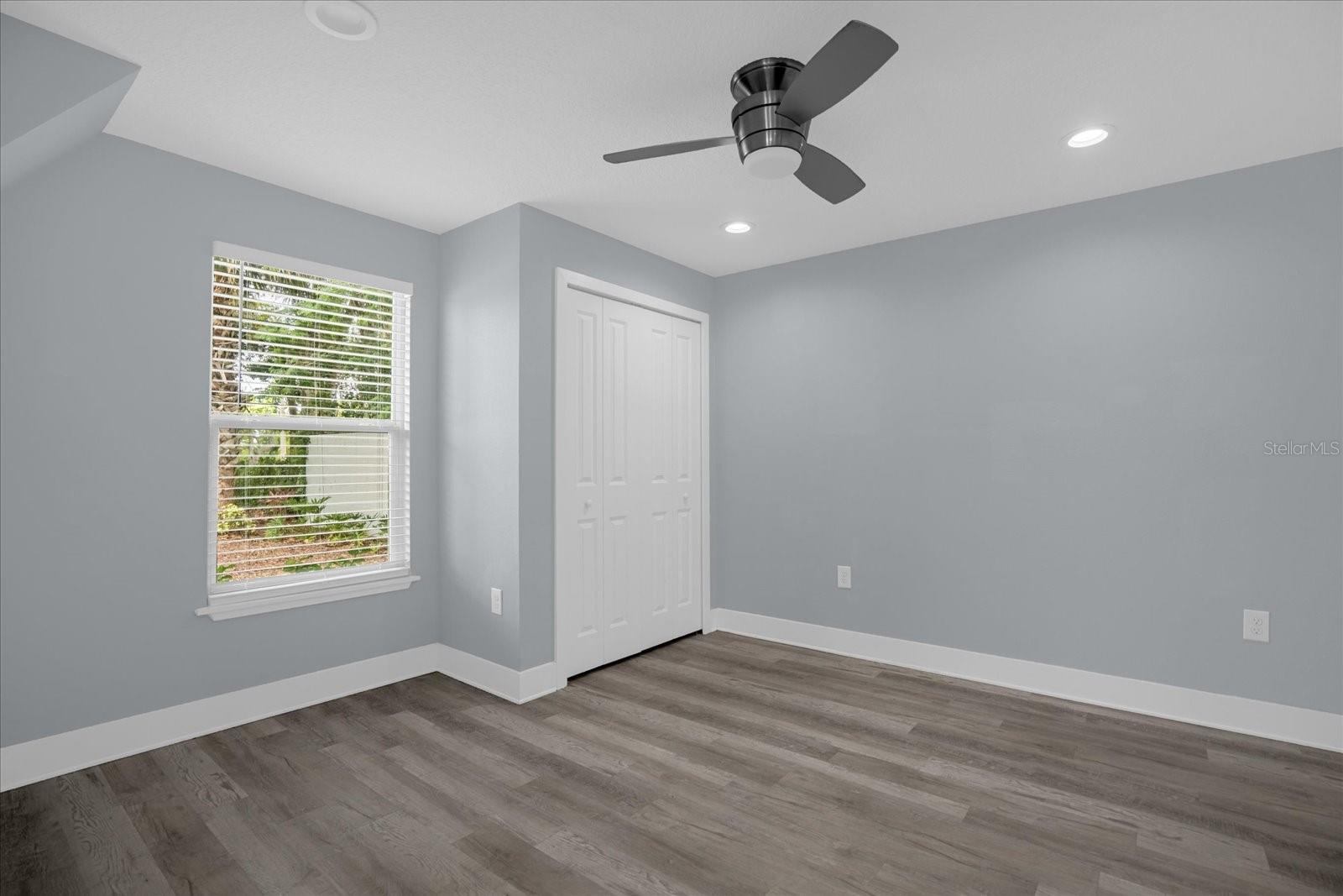 Image 12 of 18 For 4521 Edgewater Drive 3