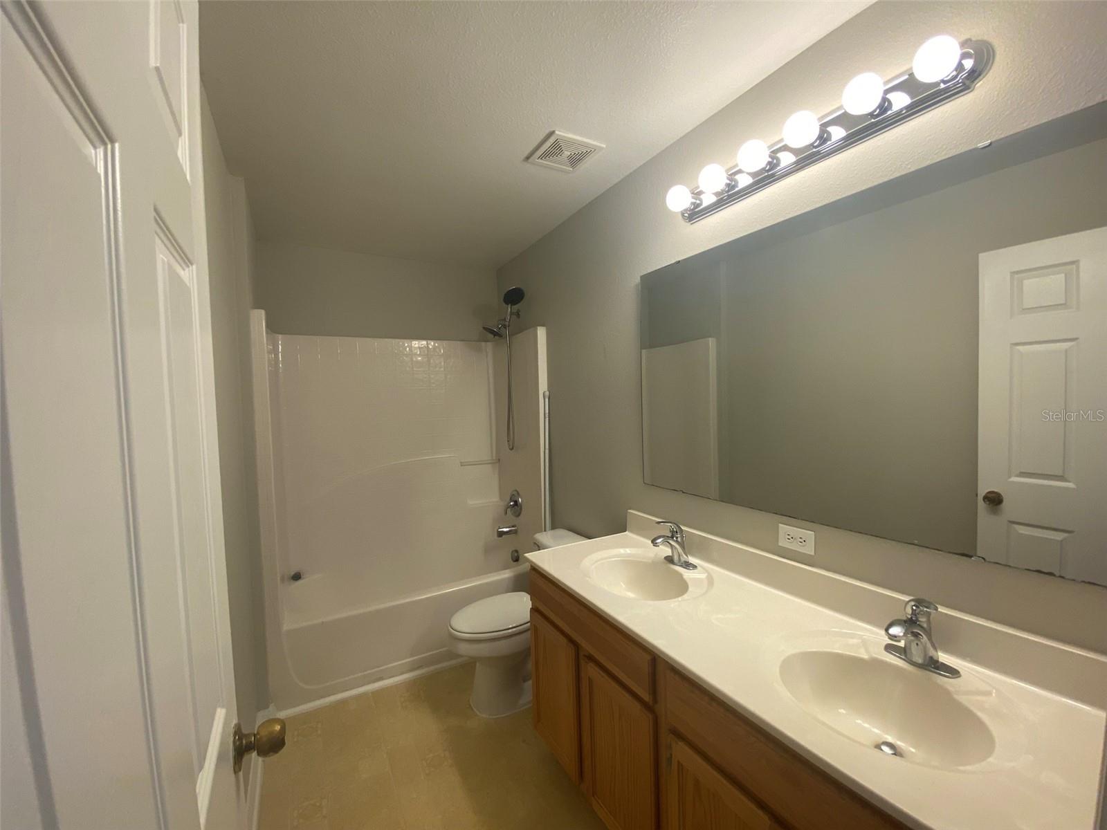 Image 8 of 16 For 4821 Preserve Boulevard