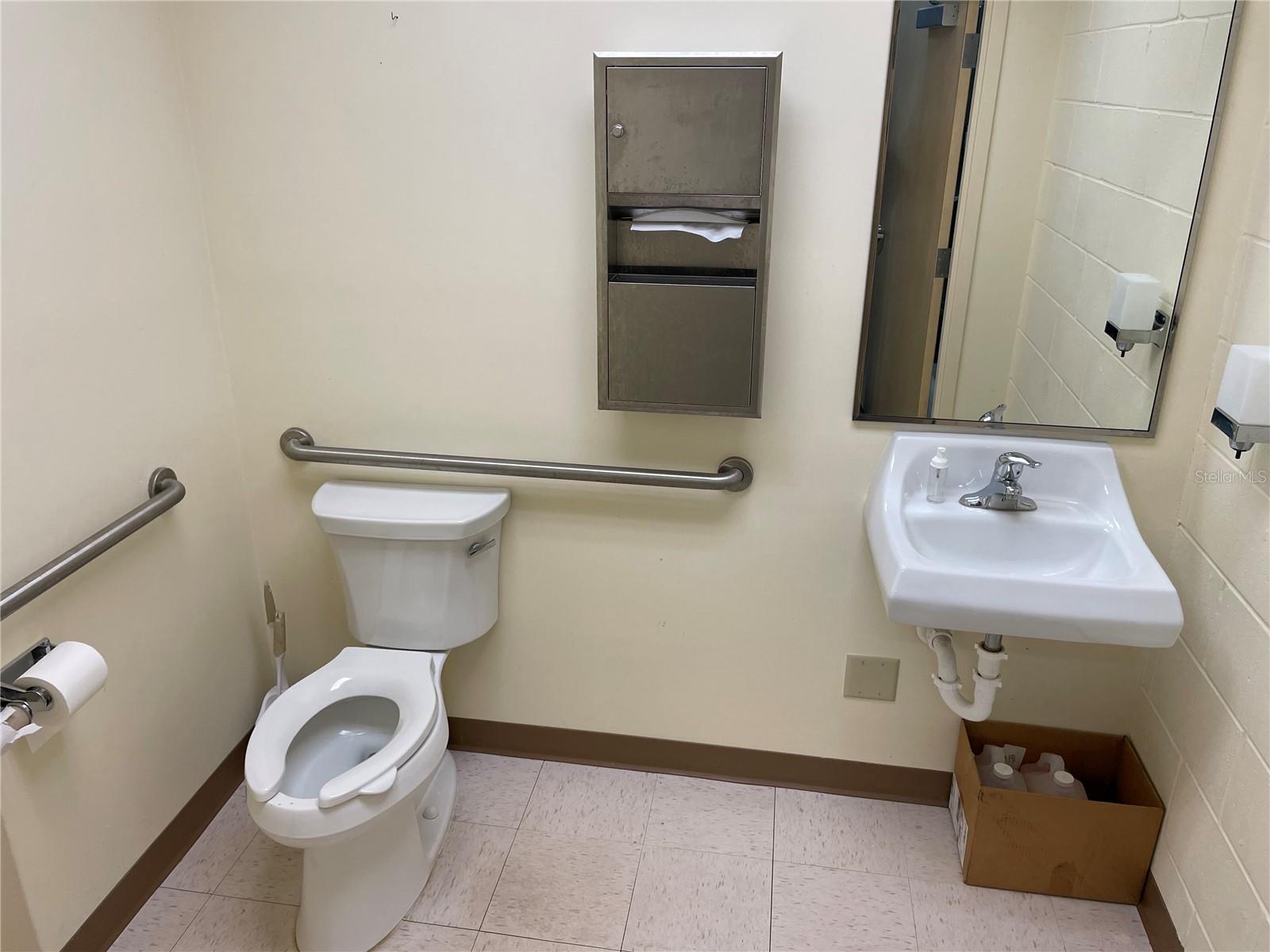 Image 3 of 16 For 206 Reece Way 1524