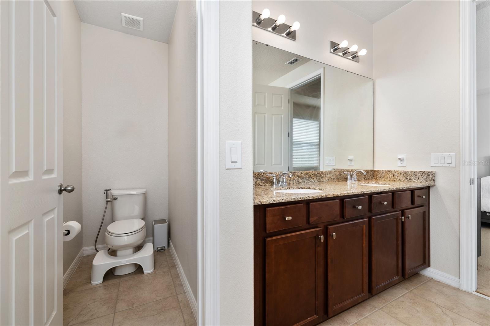 Image 16 of 50 For 4952 Longmeadow Park Street