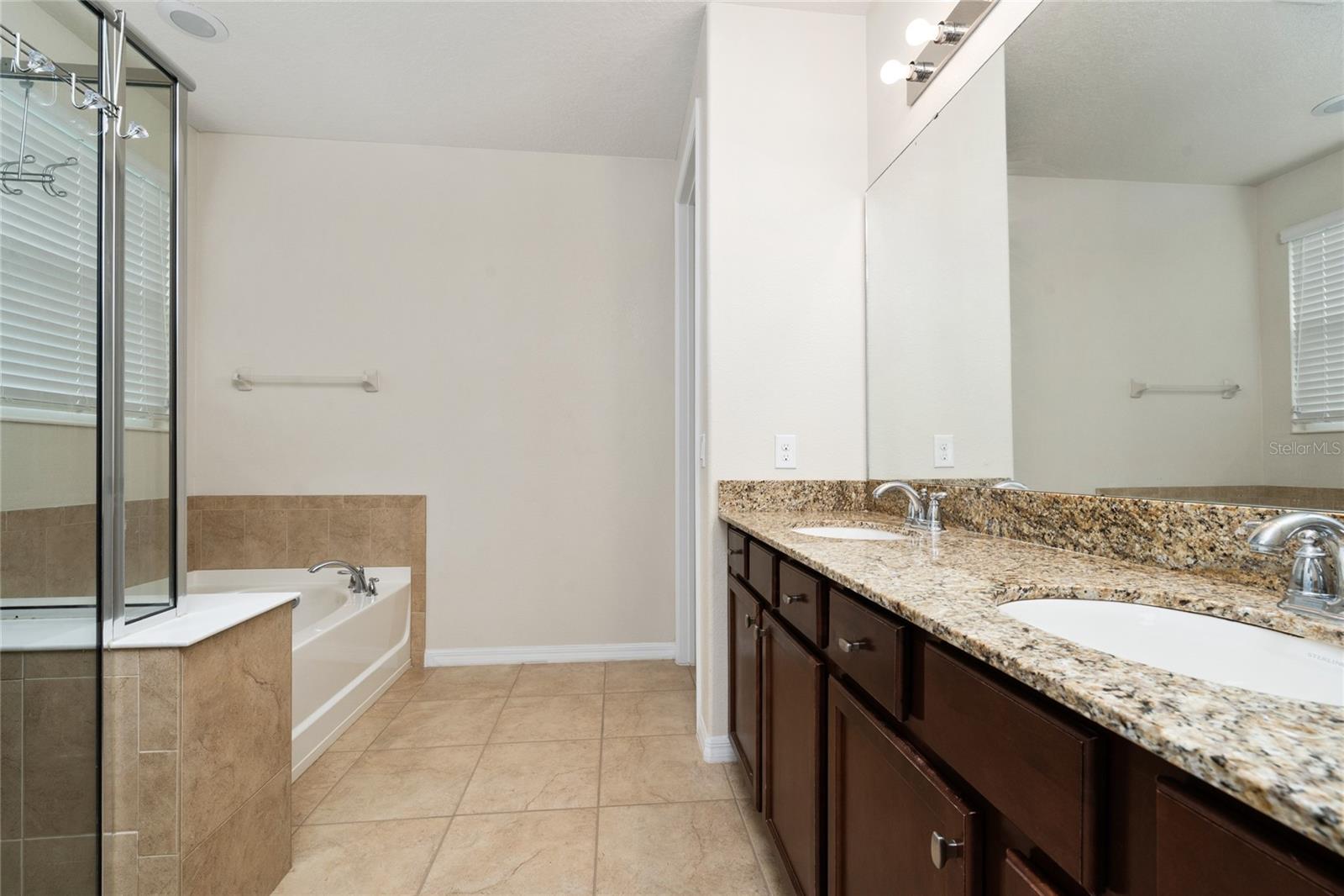 Image 17 of 50 For 4952 Longmeadow Park Street