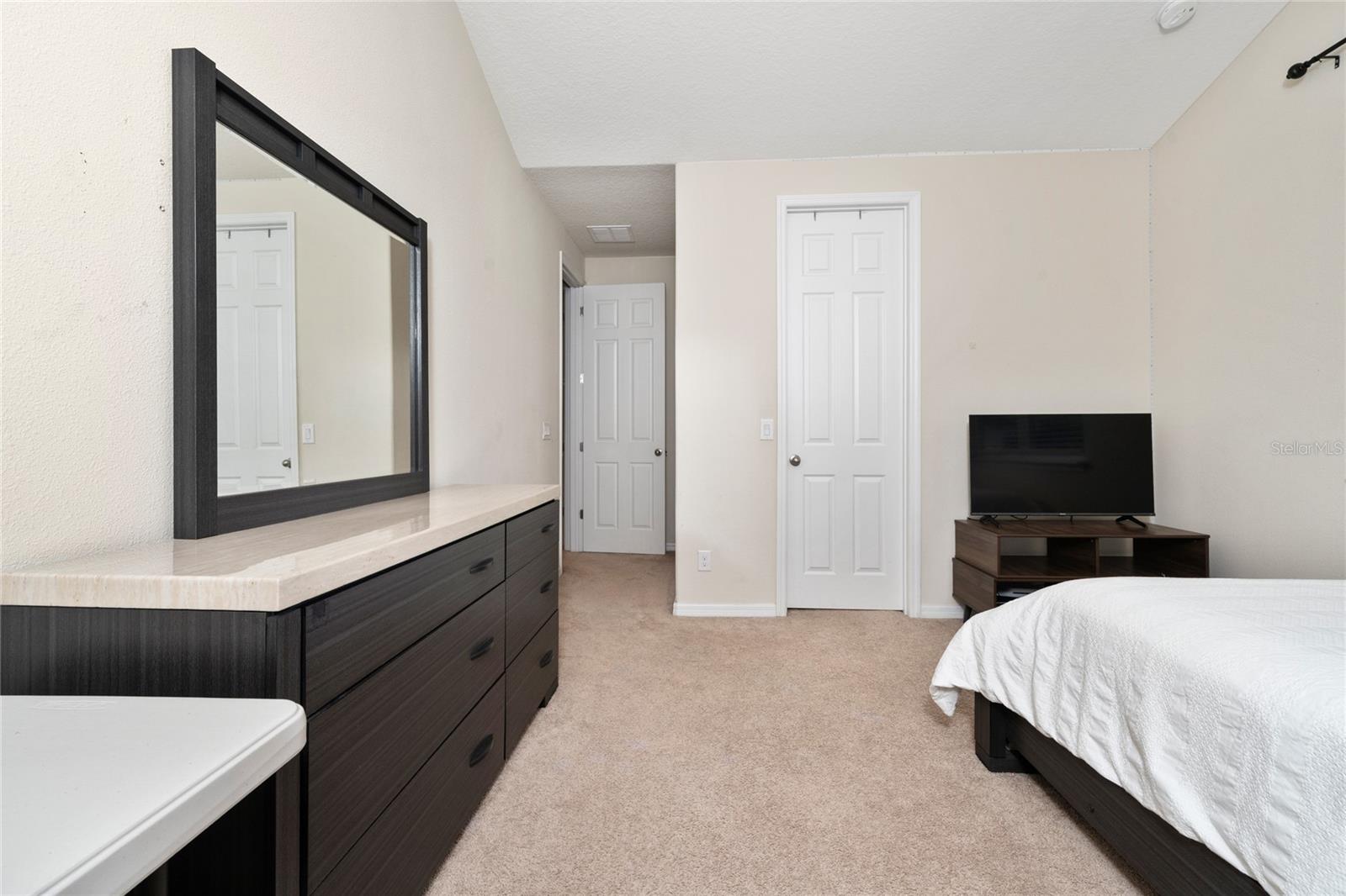 Image 19 of 50 For 4952 Longmeadow Park Street