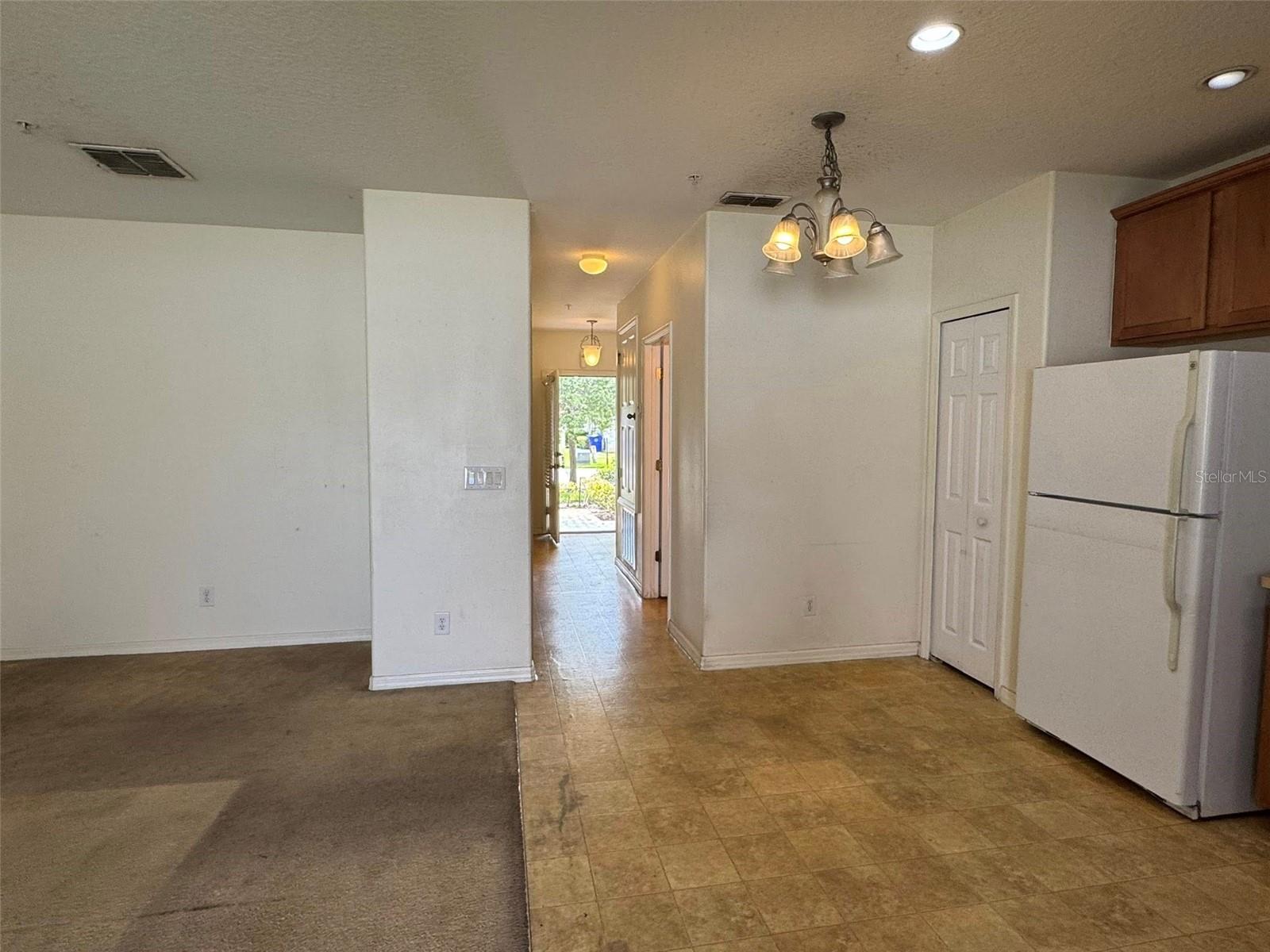 Image 11 of 15 For 2018 Cypress Bay Boulevard