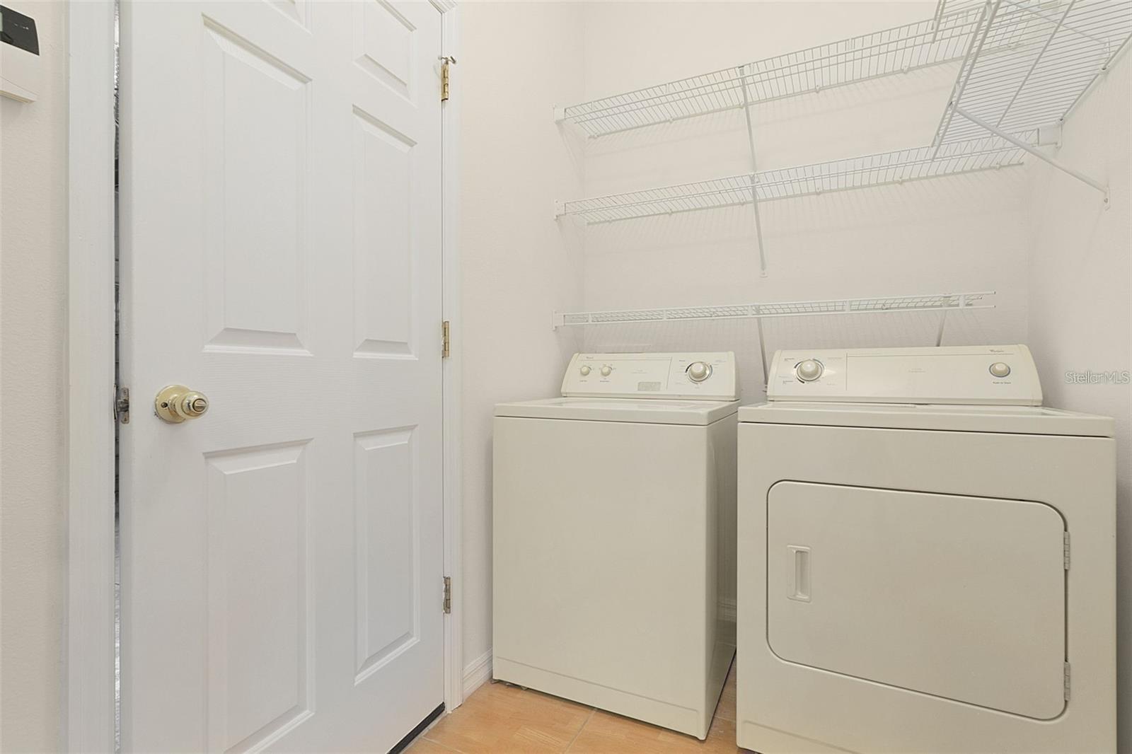 Image 18 of 49 For 411 Tamarind Parke Lane