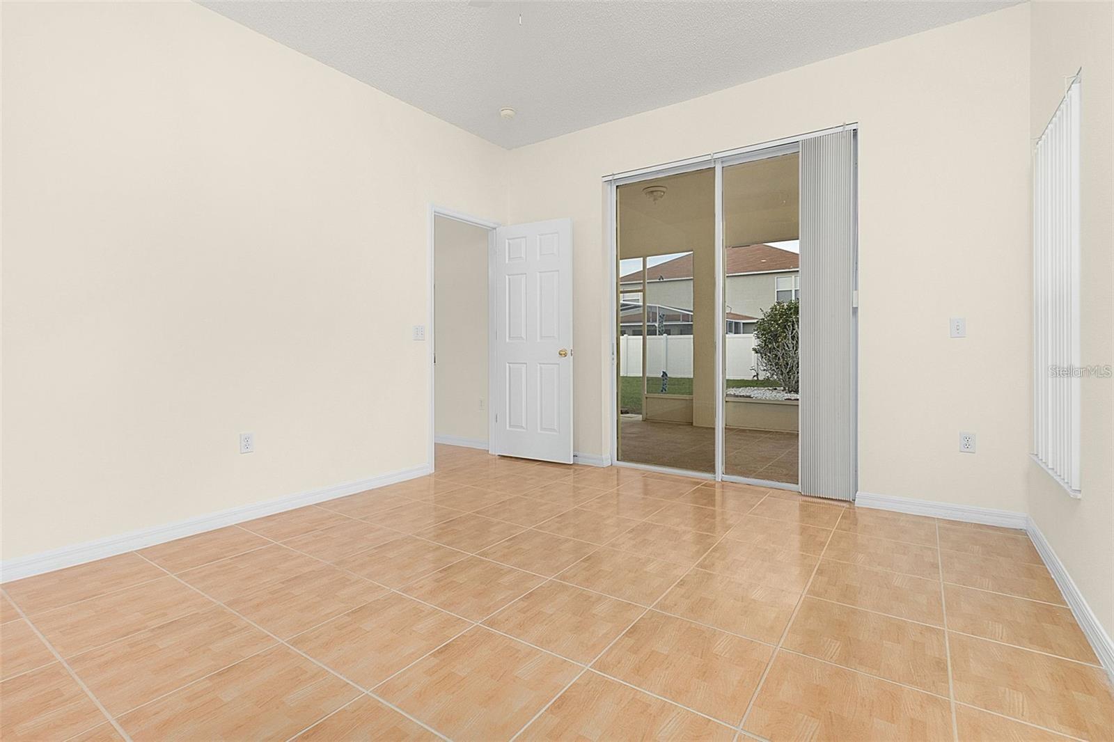 Image 20 of 49 For 411 Tamarind Parke Lane