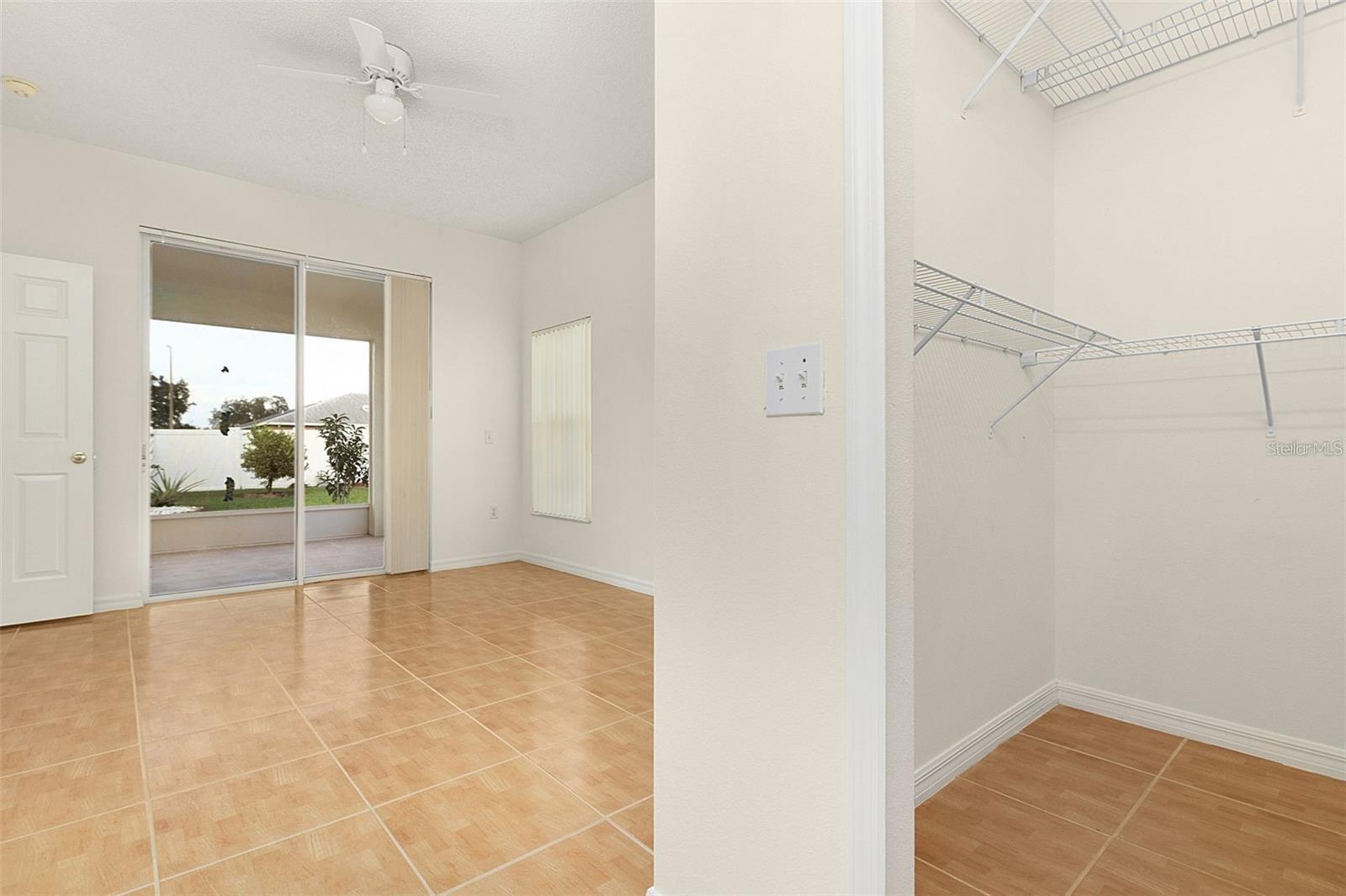 Image 23 of 49 For 411 Tamarind Parke Lane