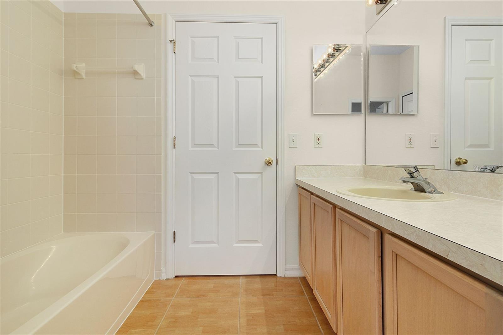 Image 30 of 49 For 411 Tamarind Parke Lane