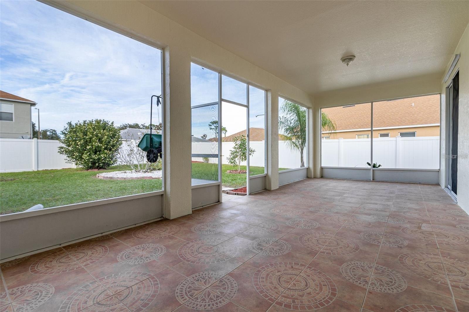 Image 35 of 49 For 411 Tamarind Parke Lane