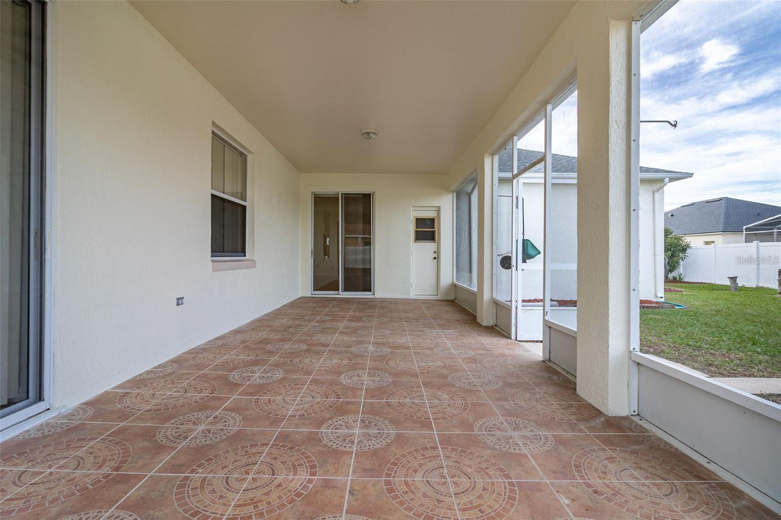 Image 36 of 49 For 411 Tamarind Parke Lane