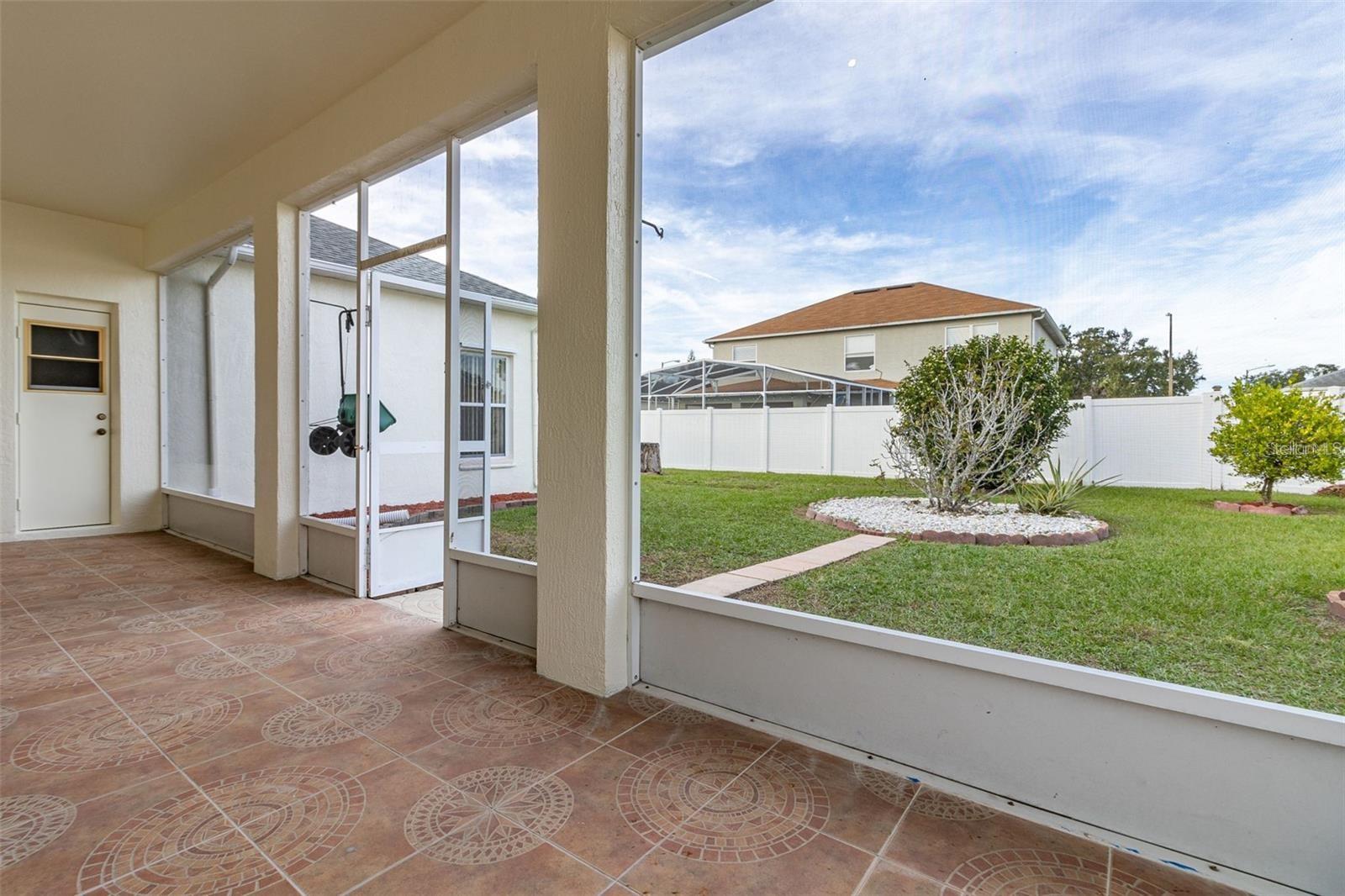 Image 37 of 49 For 411 Tamarind Parke Lane