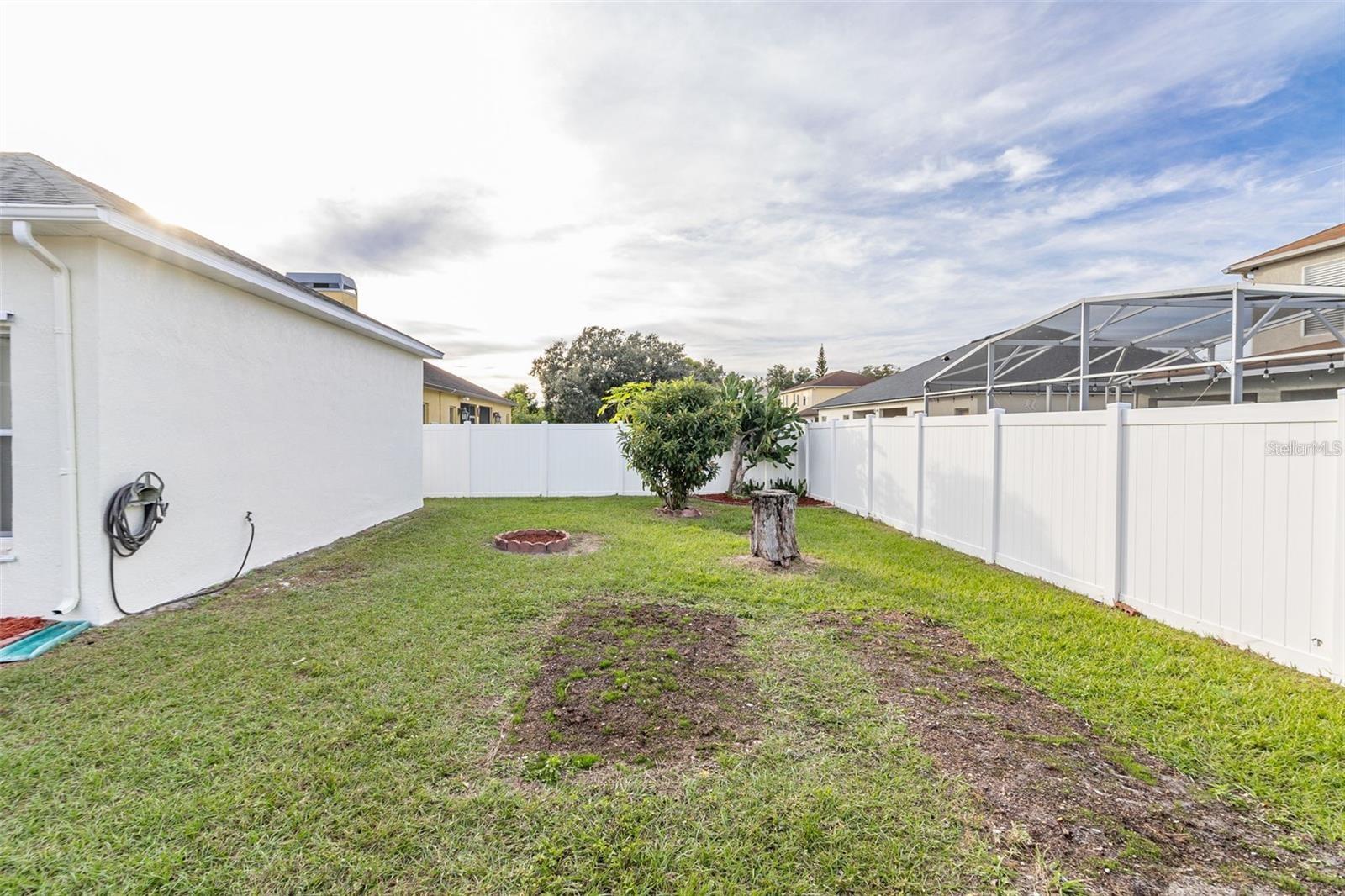 Image 42 of 49 For 411 Tamarind Parke Lane