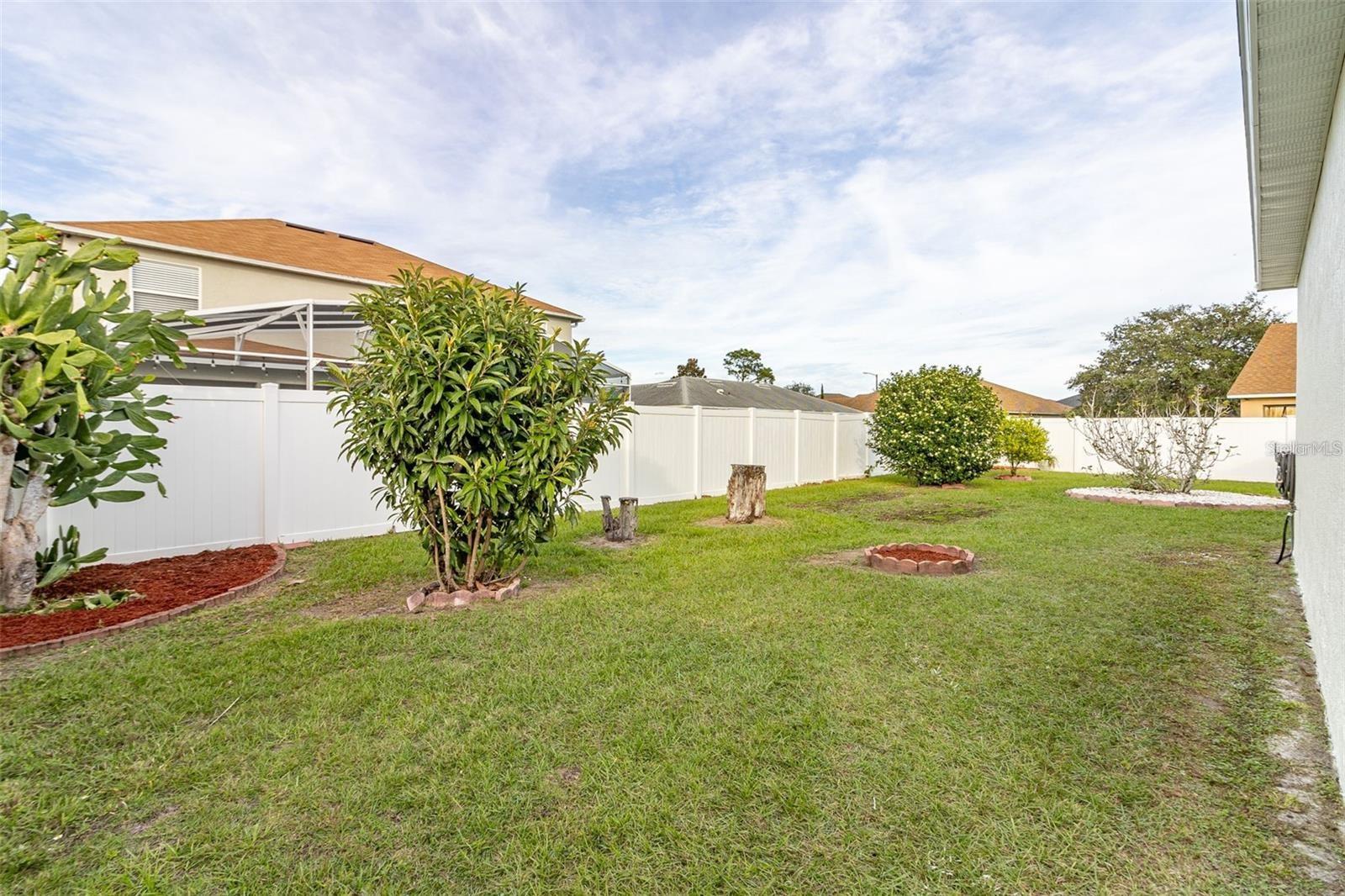 Image 45 of 49 For 411 Tamarind Parke Lane