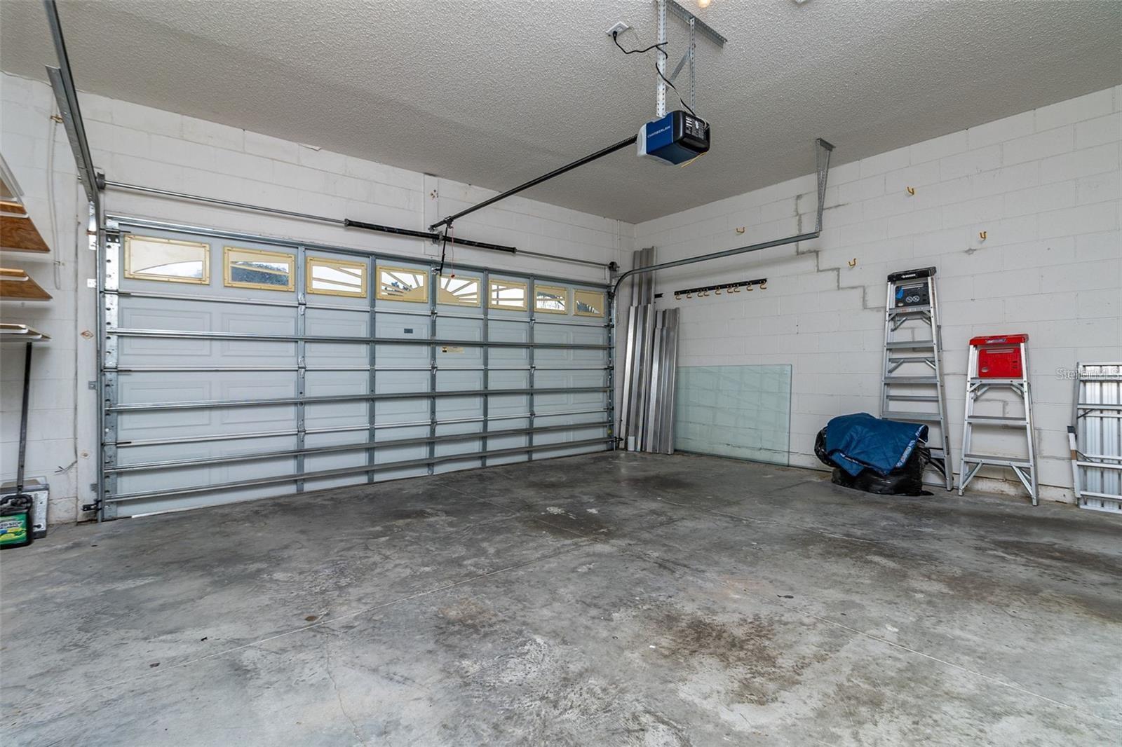 Image 48 of 49 For 411 Tamarind Parke Lane