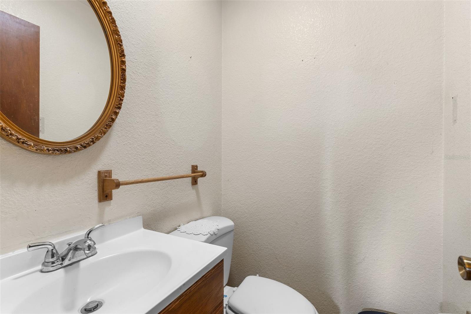 Image 16 of 42 For 27714 Lois Drive