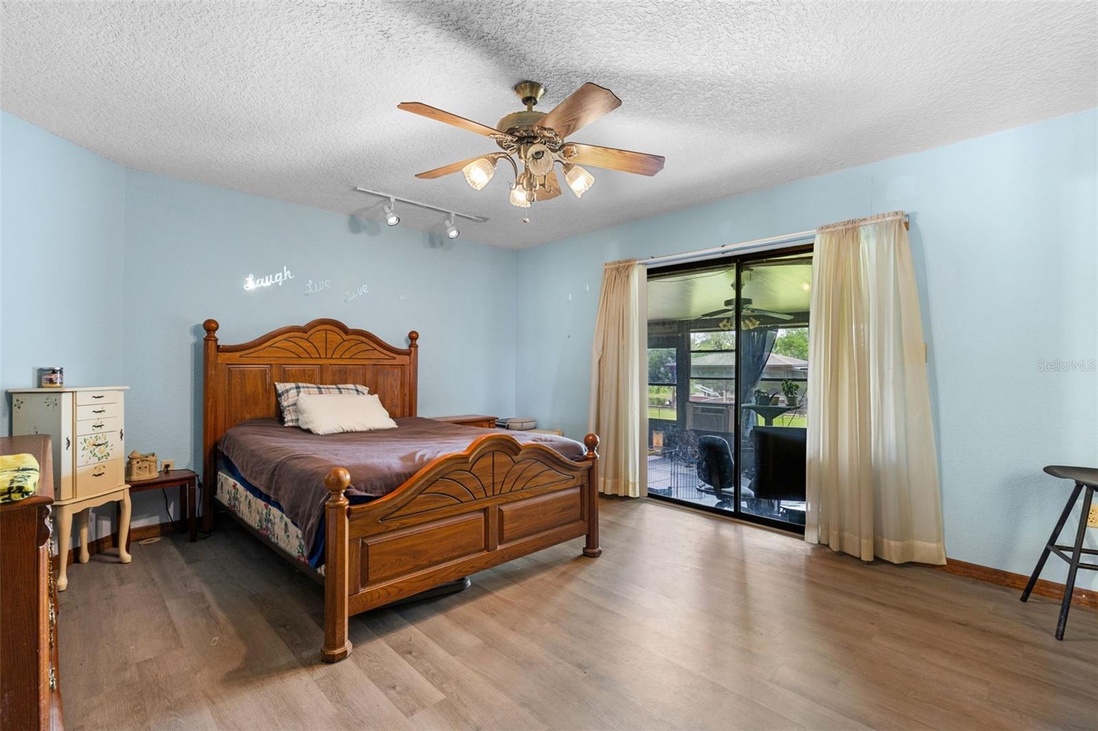 Image 19 of 42 For 27714 Lois Drive