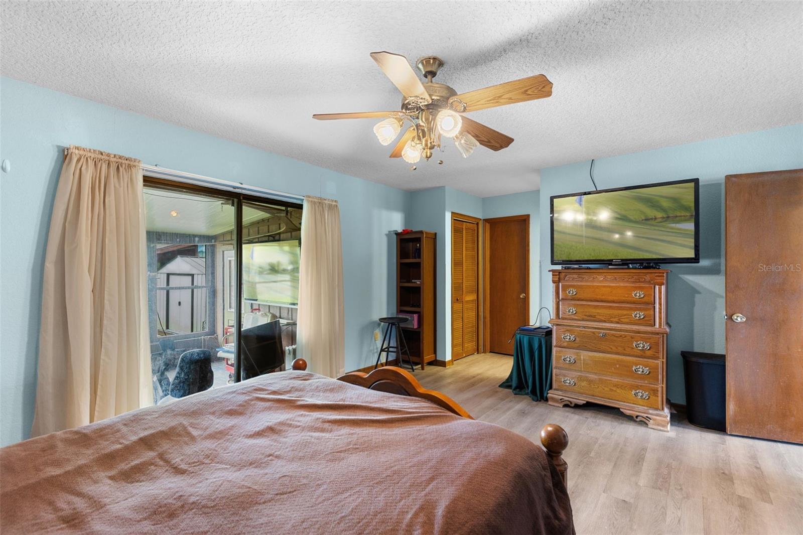 Image 21 of 42 For 27714 Lois Drive