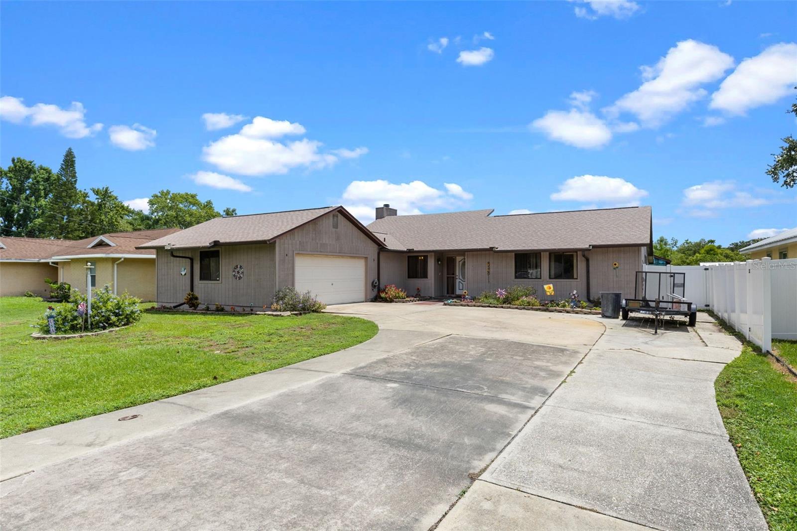 Image 41 of 42 For 27714 Lois Drive