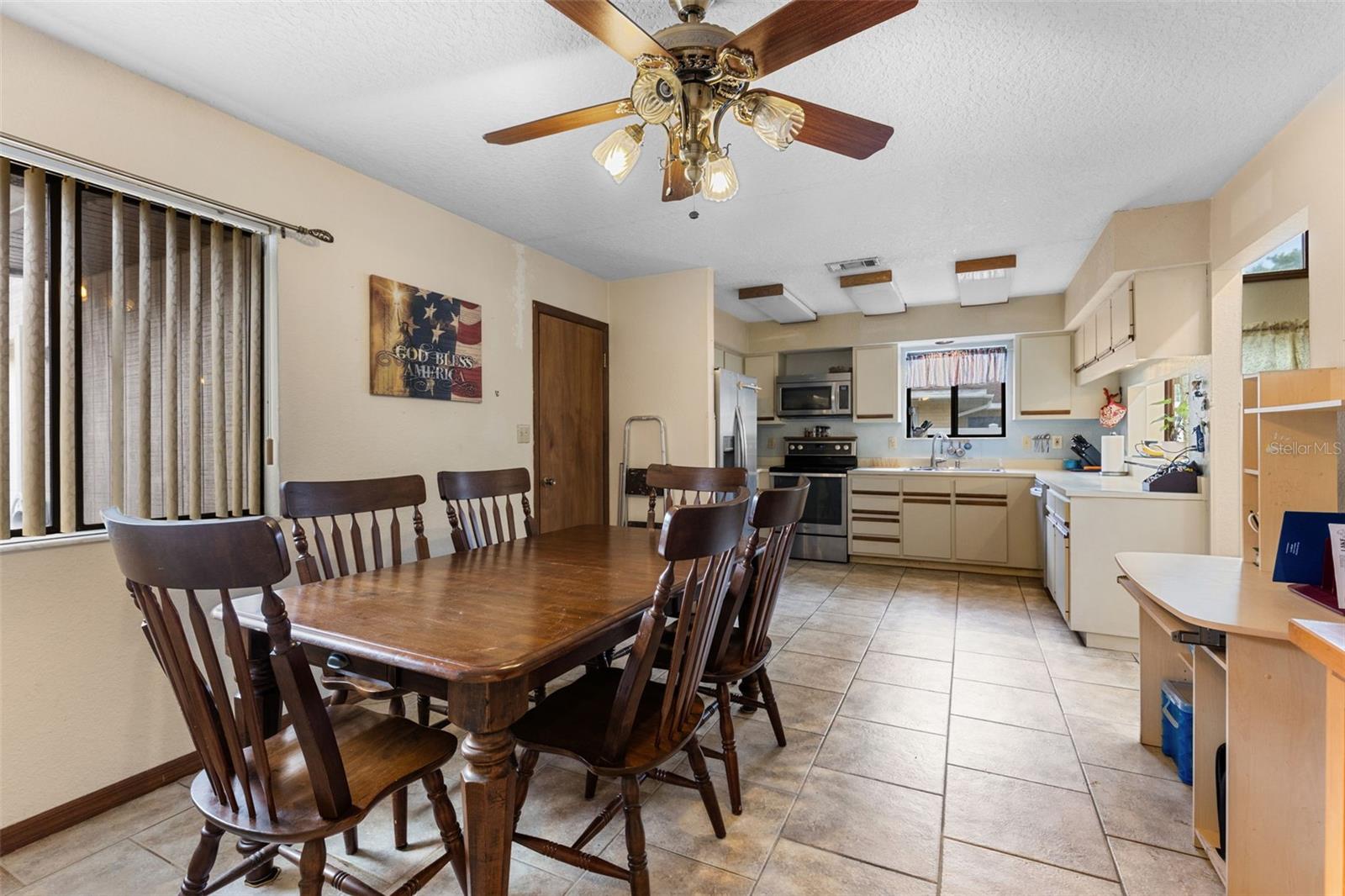 Image 9 of 42 For 27714 Lois Drive
