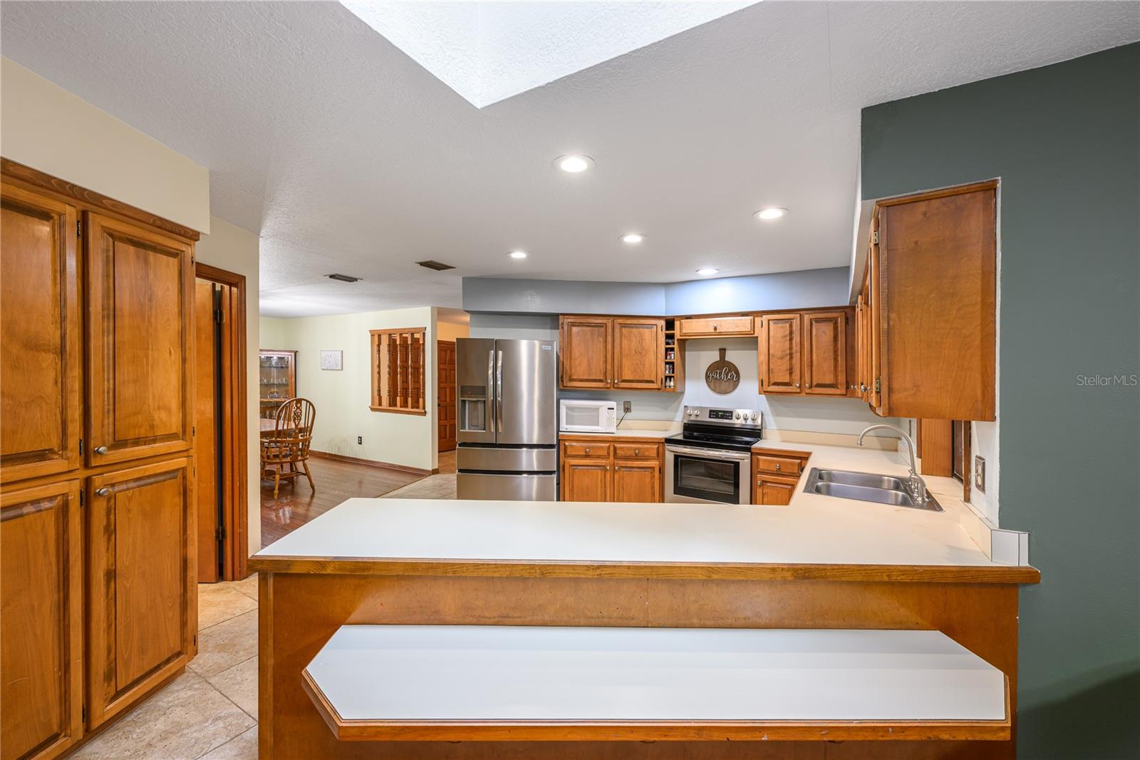 Image 9 of 33 For 985 Willow Run Lane