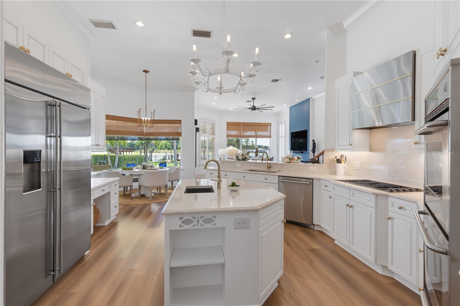 Image 10 of 41 For 11018 Lake Butler Boulevard